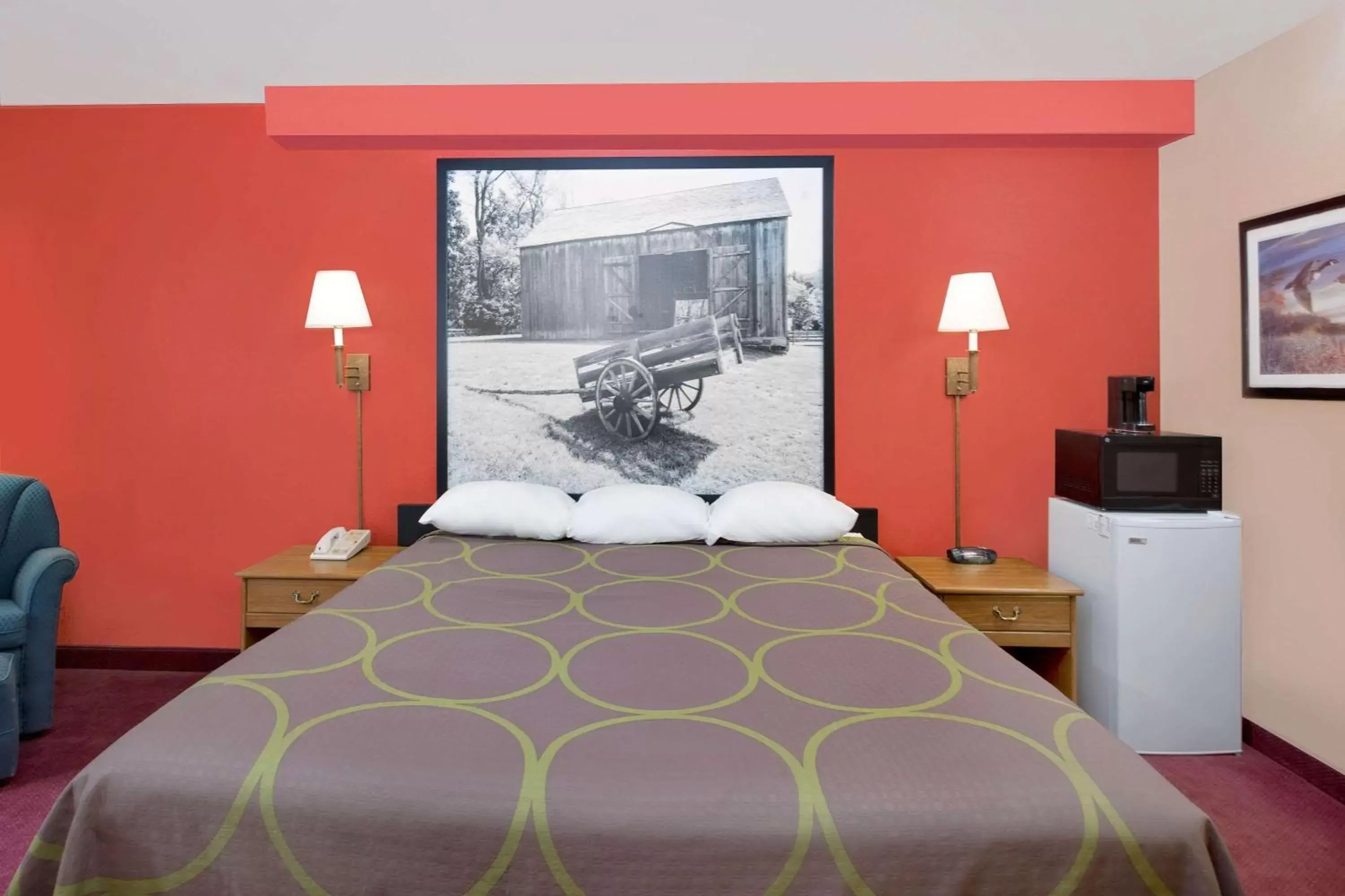 Photo of the whole room, Bed in Super 8 by Wyndham Mound City Photo of the whole room, Bed in Super 8 by Wyndham Mound City