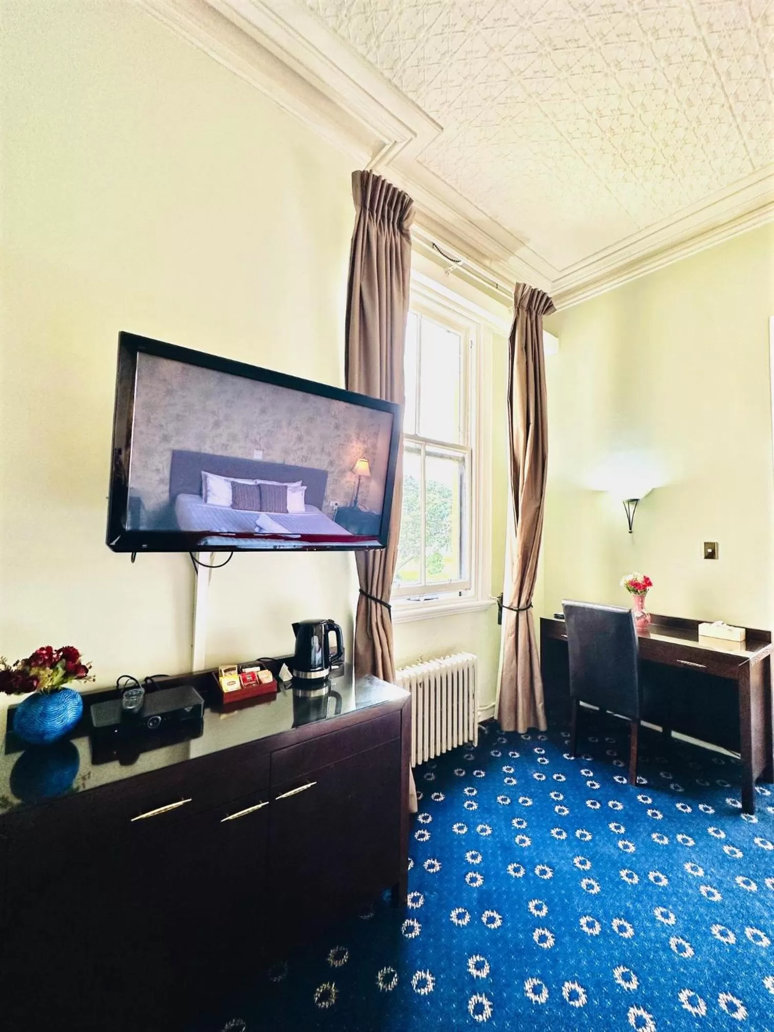 TV and multimedia in The Esplanade Hotel