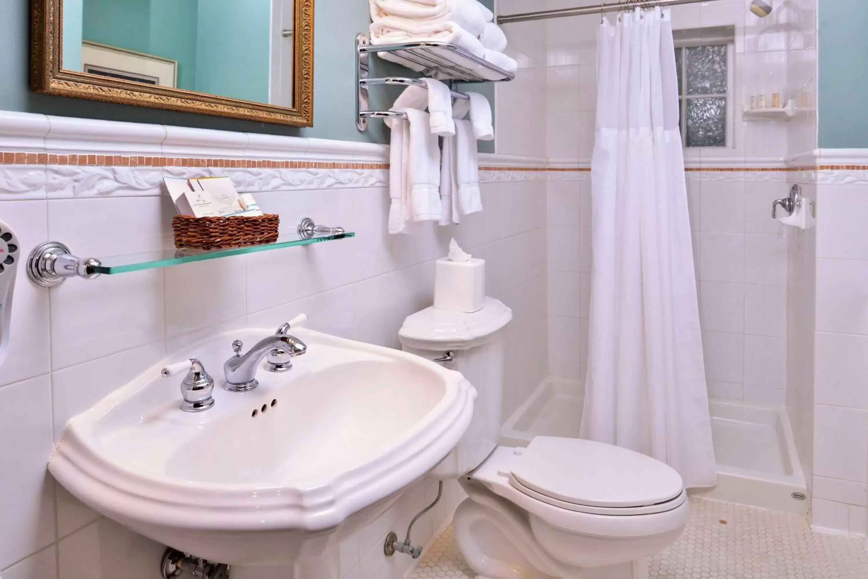 Bathroom in Hampton Inn Lexington Historic Area