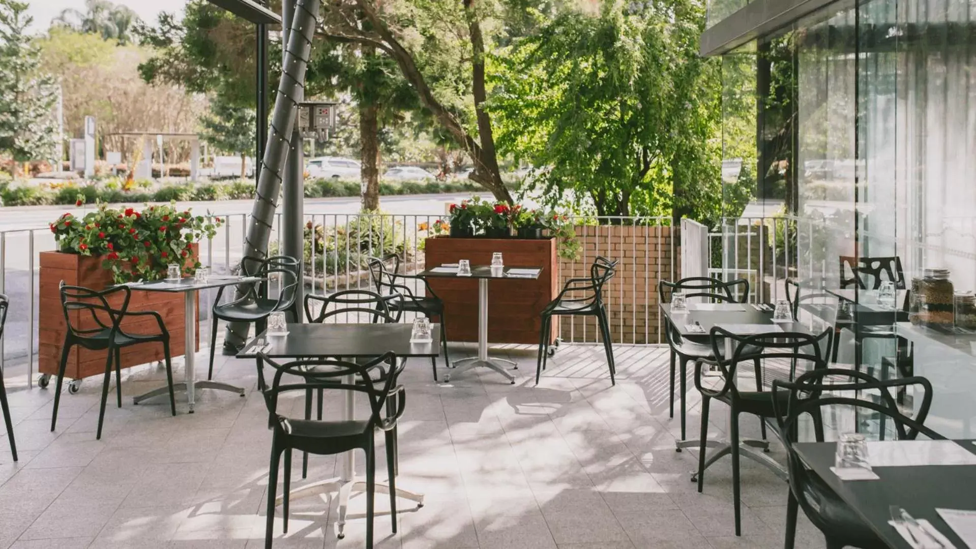 Patio, Restaurant/Places to Eat in Pacific Hotel Brisbane