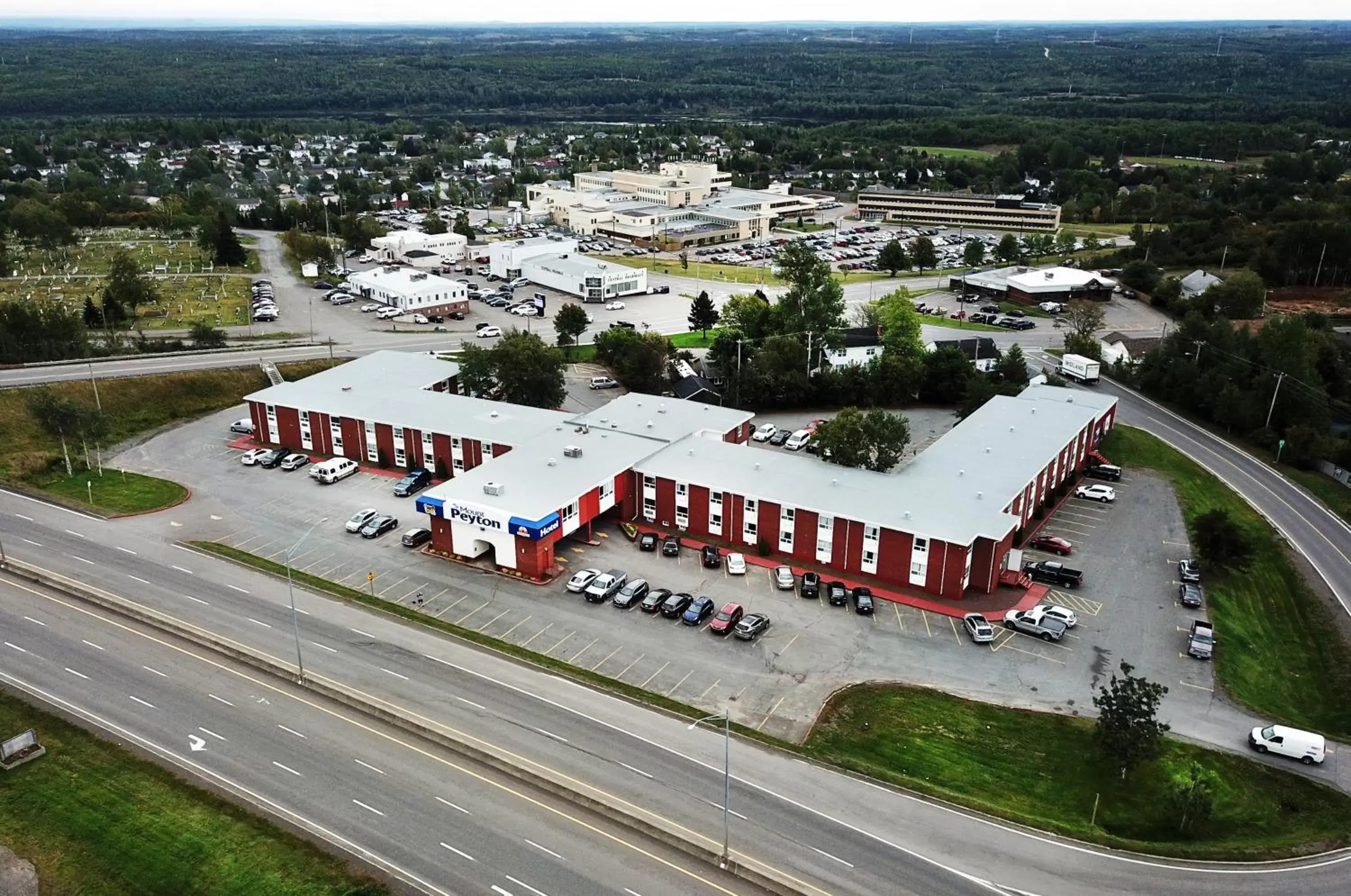 Property building in Mount Peyton Resort & Conference Centre