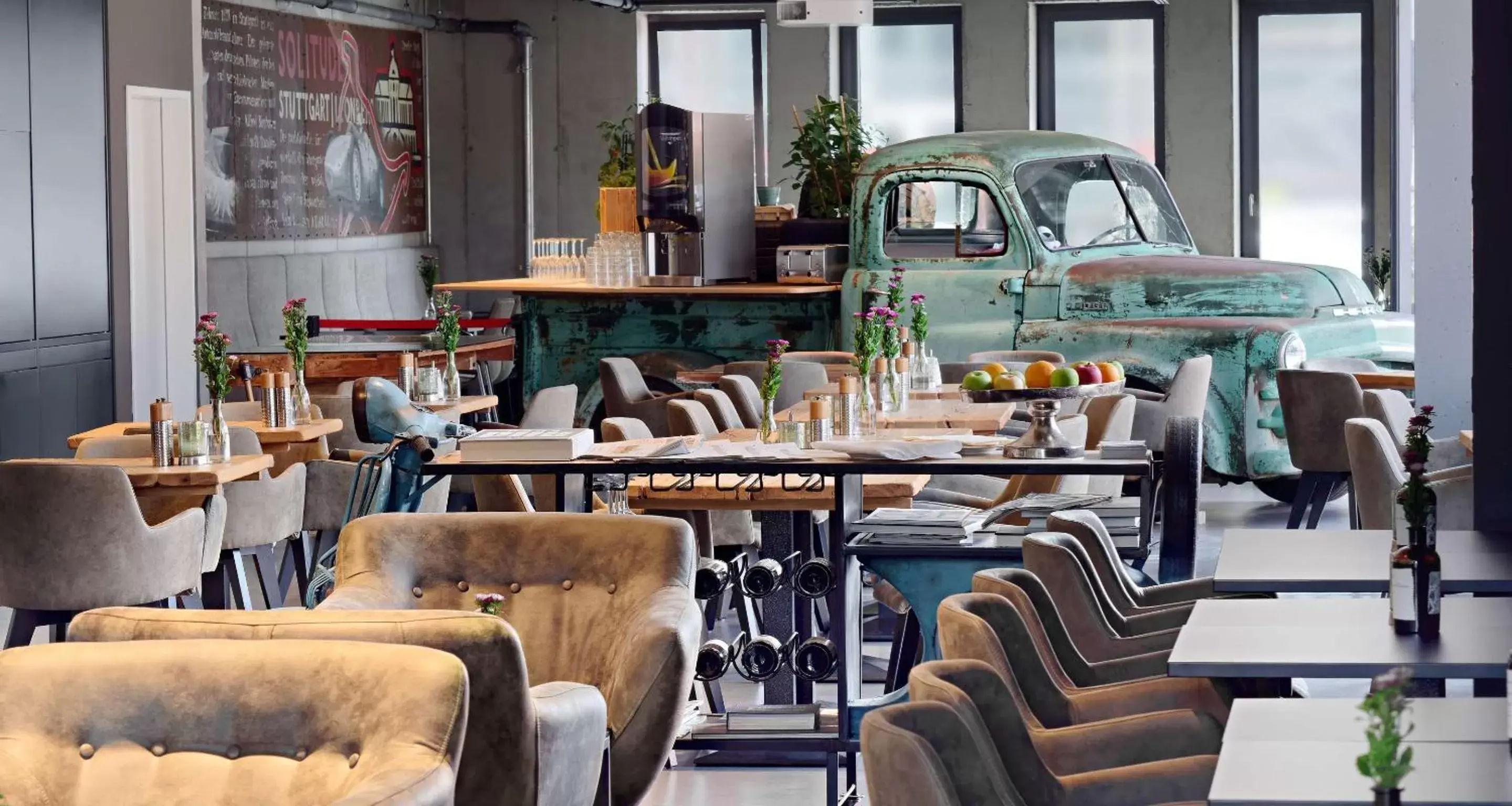 Restaurant/Places to Eat in V8 HOTEL Motorworld Region Stuttgart