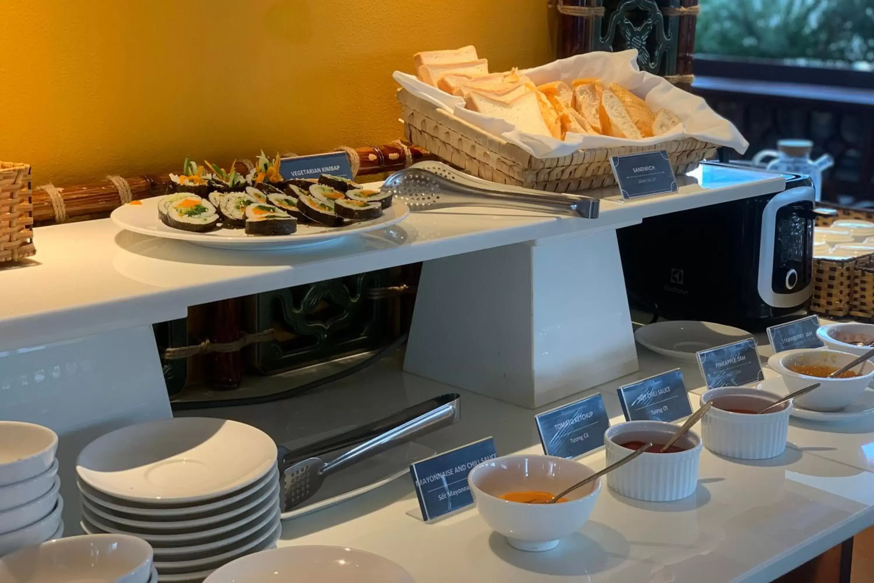 Restaurant/places to eat in Duc Vuong Saigon Hotel - Bui Vien Restaurant/places to eat in Duc Vuong Saigon Hotel - Bui Vien