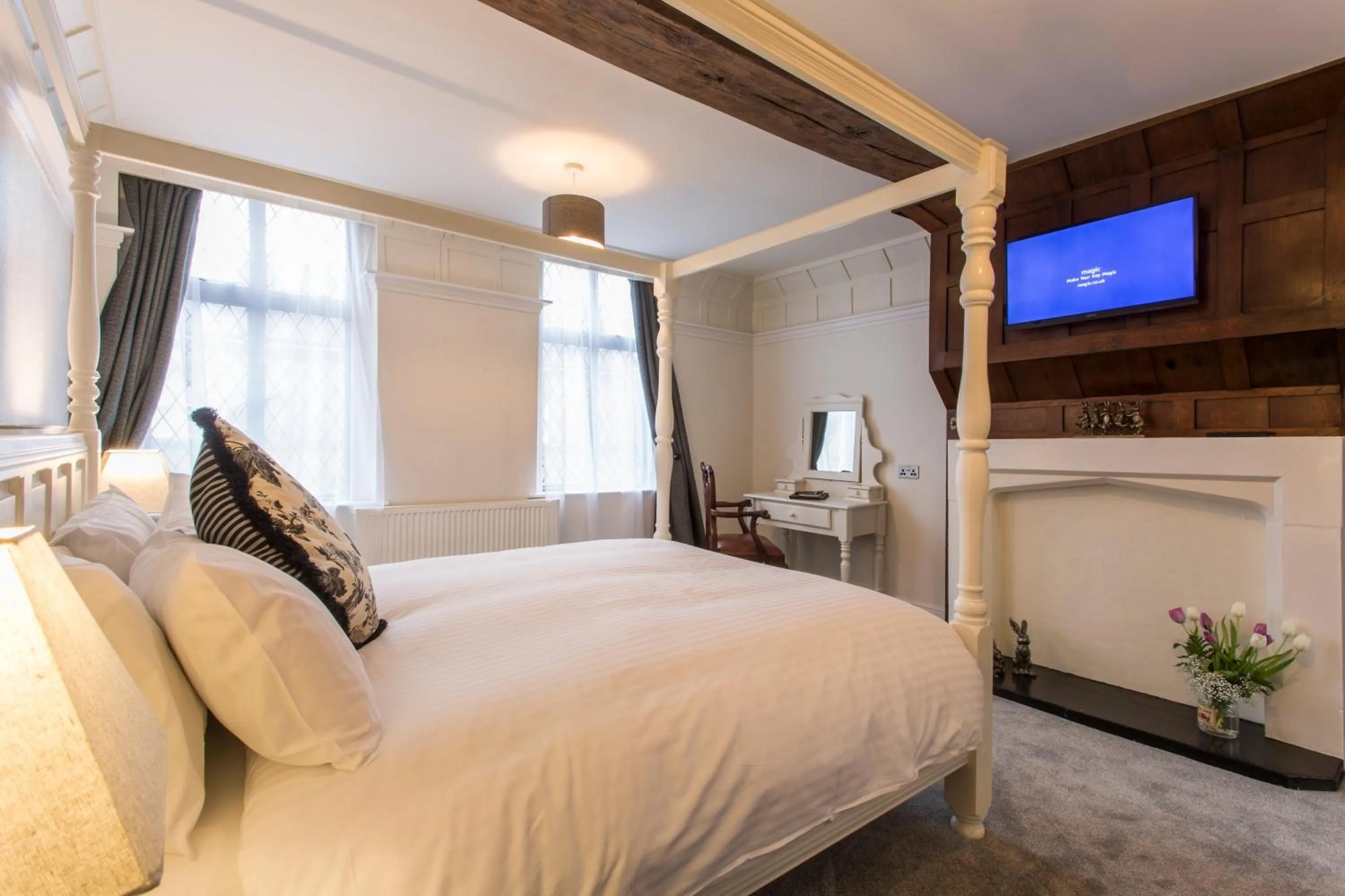 Bed in The White Hart Hotel