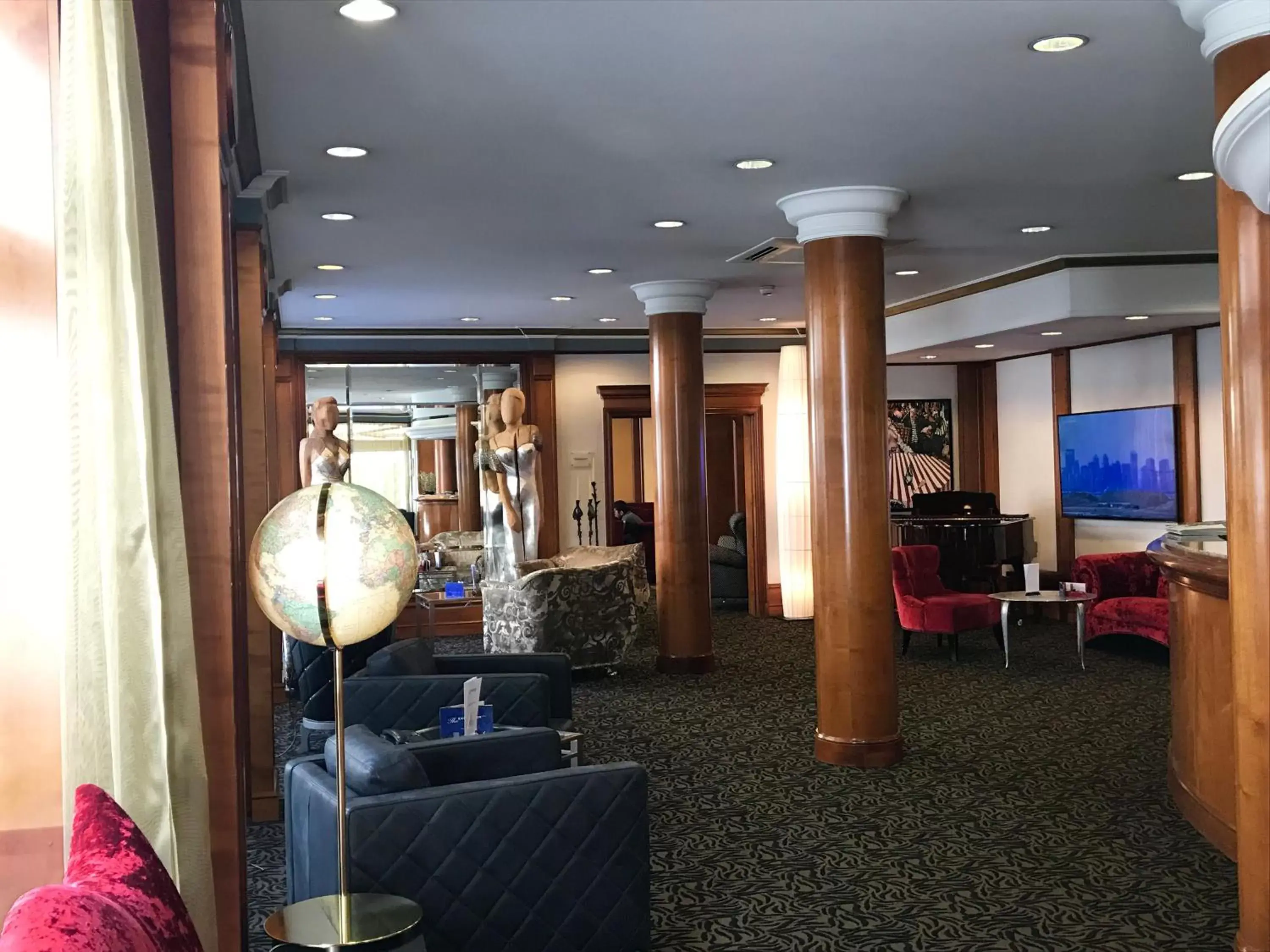 Lobby or reception, Lobby/Reception in The New Midi
