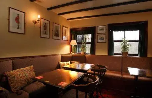 Restaurant/places to eat, Seating Area in Duke Of Wellington Inn