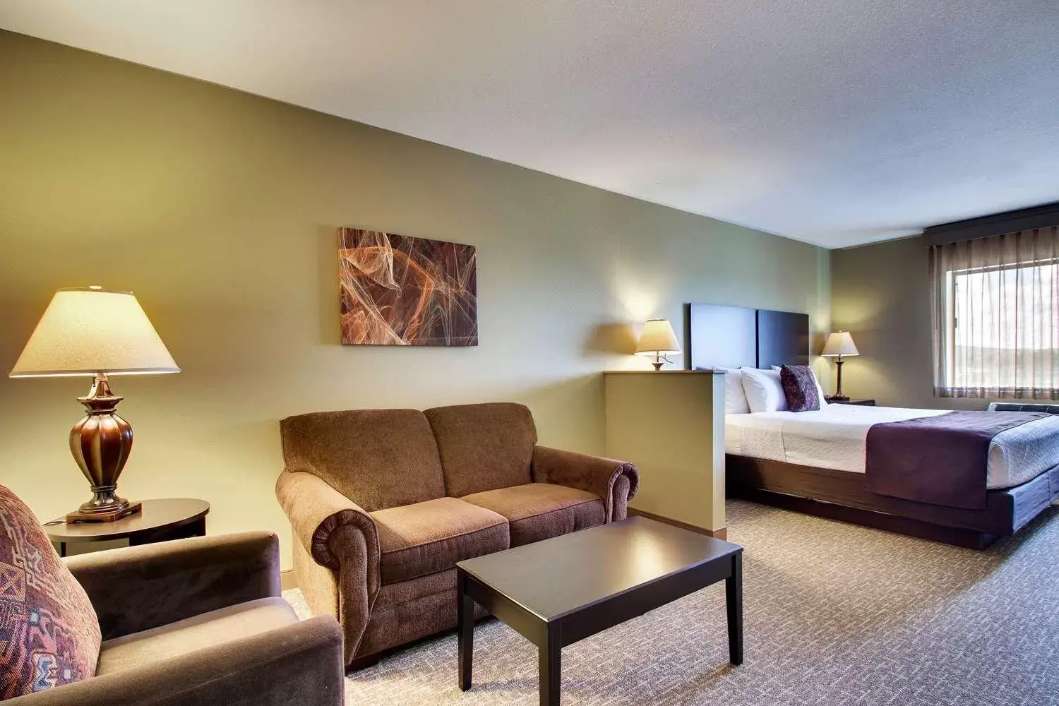 Bathroom, Seating Area in Best Western West Hills Inn