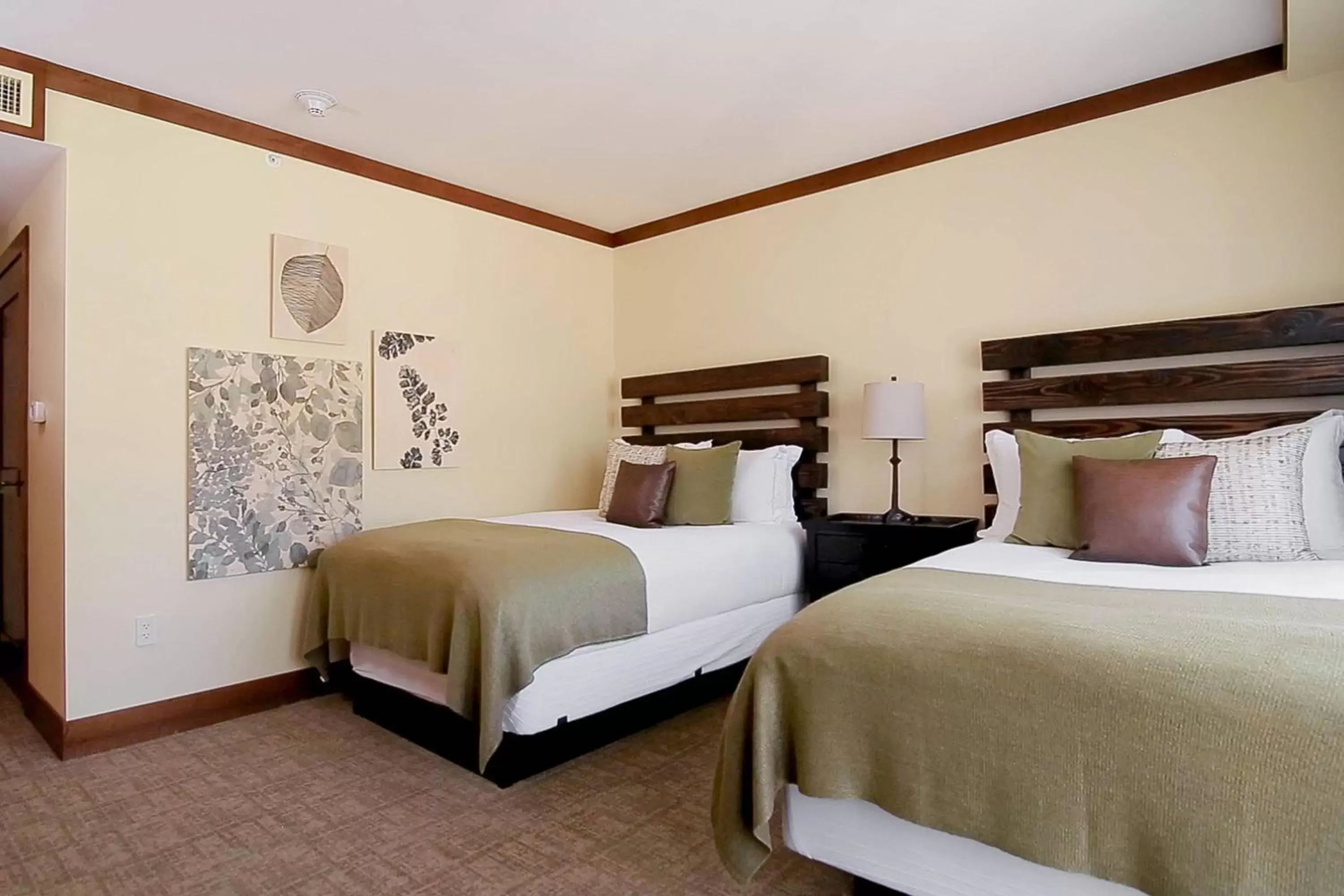Bedroom, Bed in The Ritz-Carlton, Lake Tahoe
