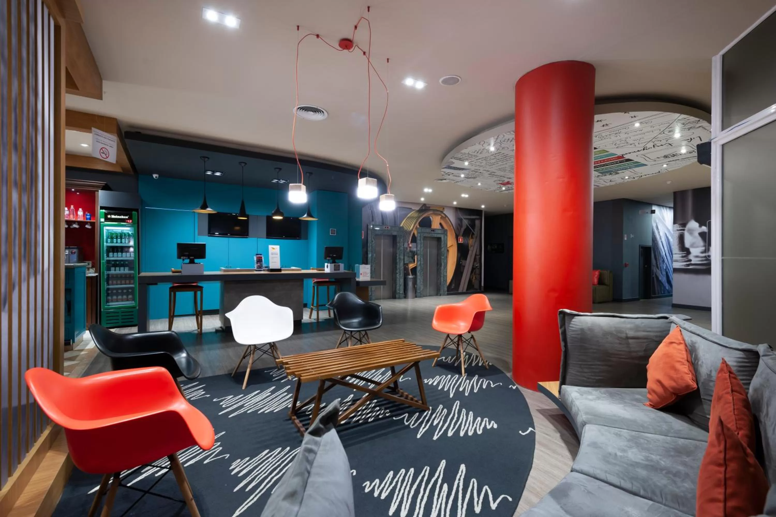 Seating area in ibis Sorocaba