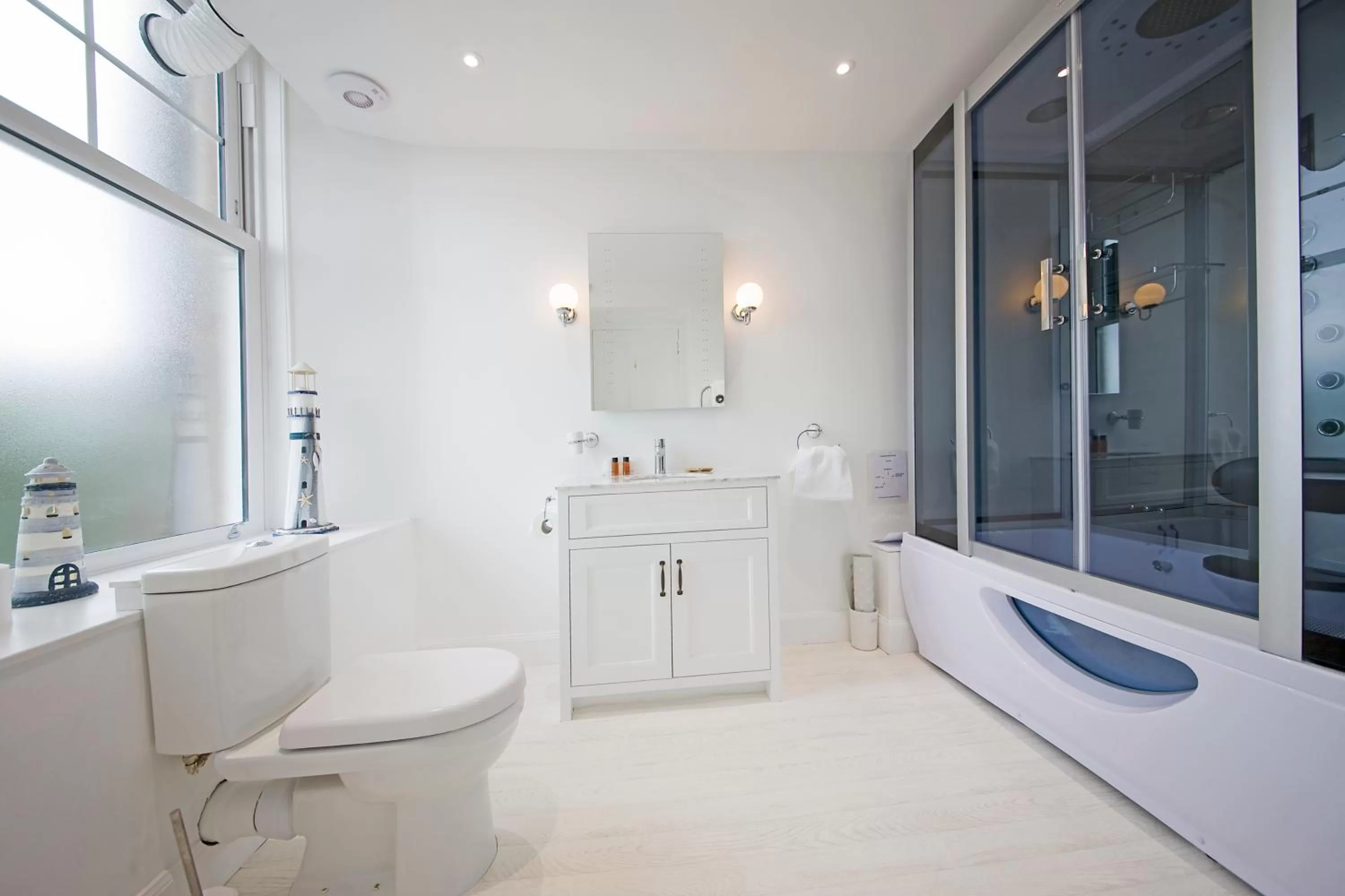 Bathroom in Falls of Lora Hotel