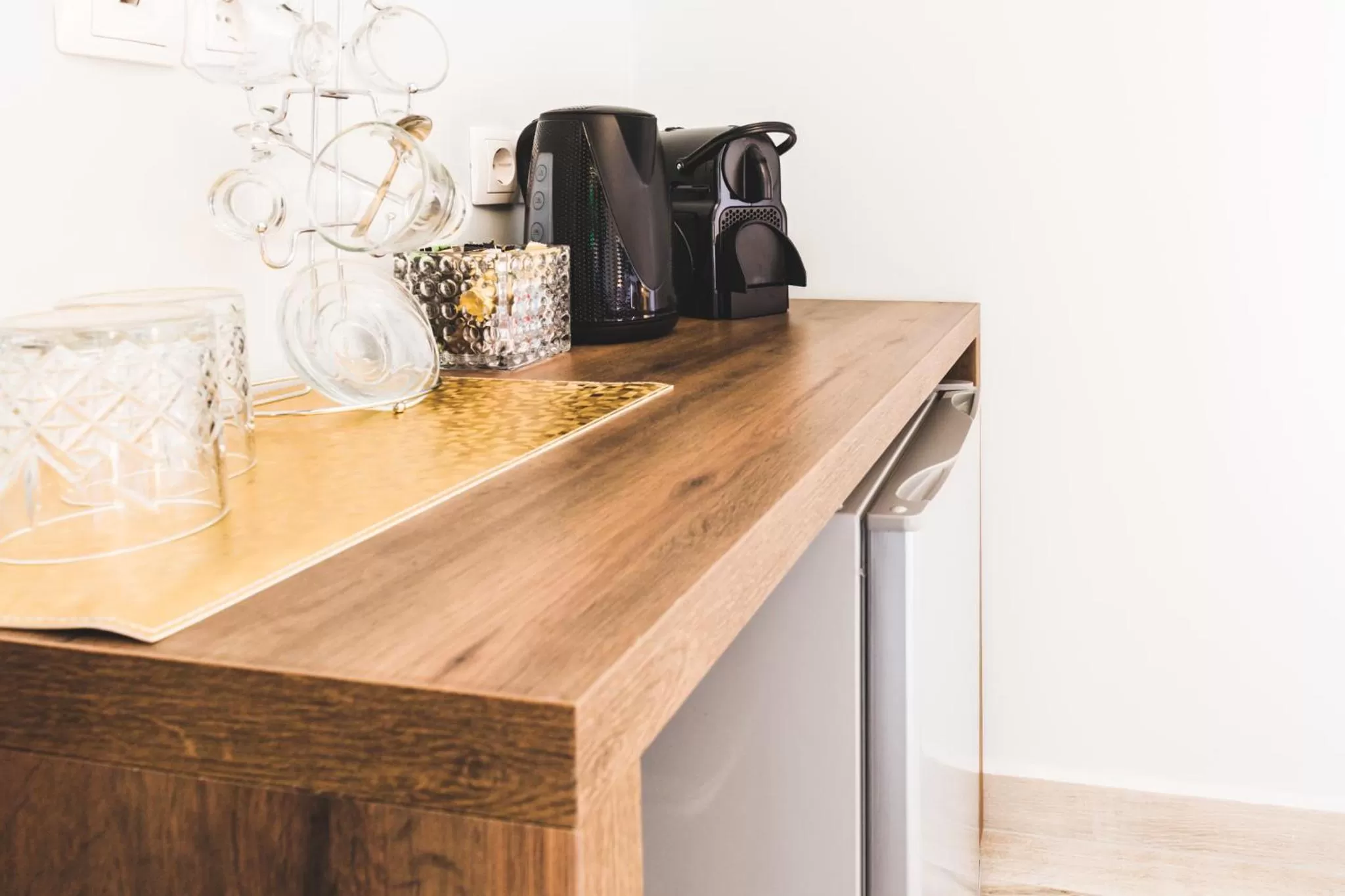 Coffee/tea facilities in Dome Rooms Downtown