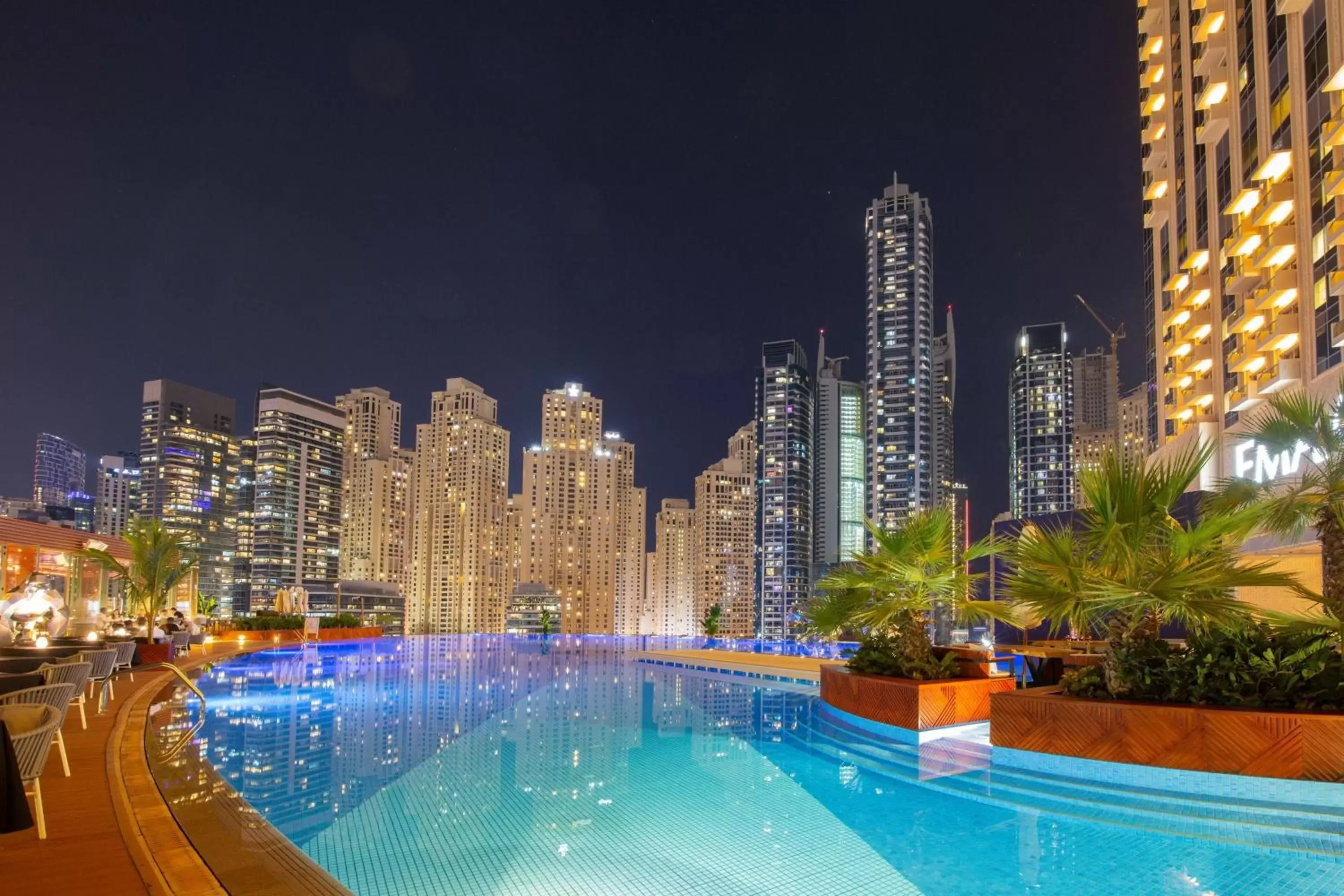 Swimming Pool in Address Dubai Marina Swimming Pool in Address Dubai Marina