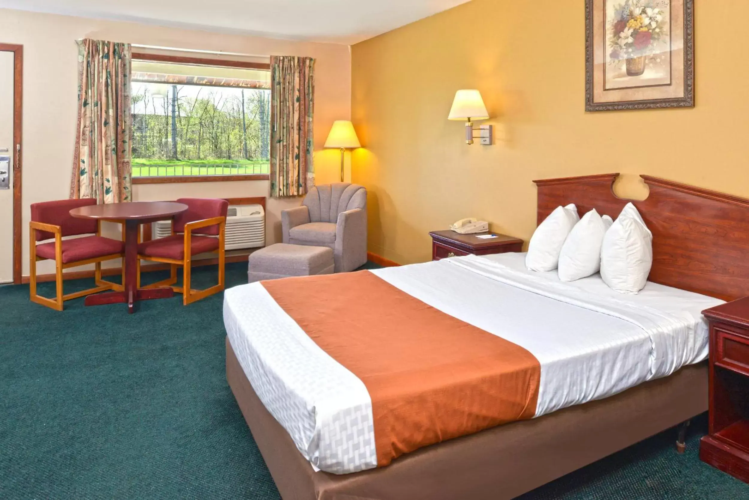 Bedroom, Bed in Americas Best Value Inn Plattsburgh