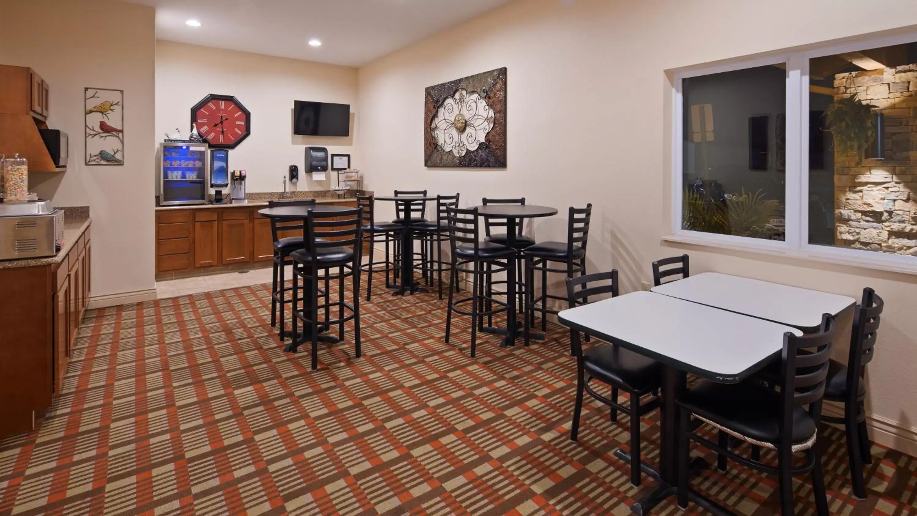 Breakfast, Restaurant/Places to Eat in SureStay Hotel by Best Western Whittington Rend Lake