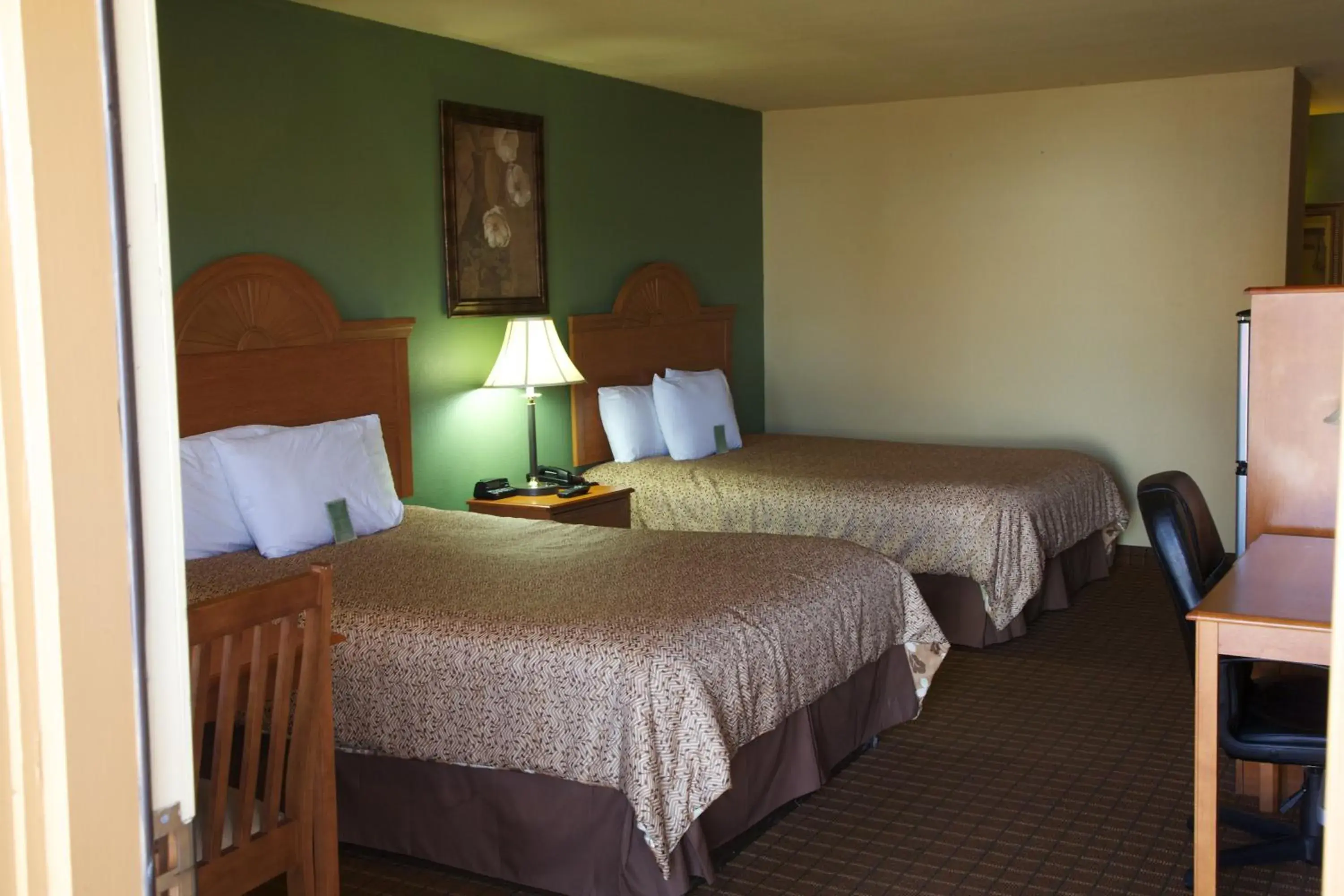 Bedroom, Bed in Coach Light Inn