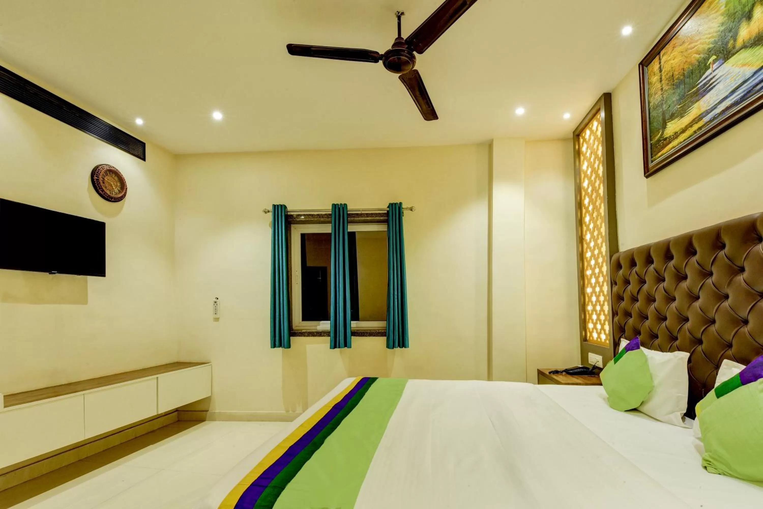 Bedroom, Bed in Treebo Winsome Banquet And Resort