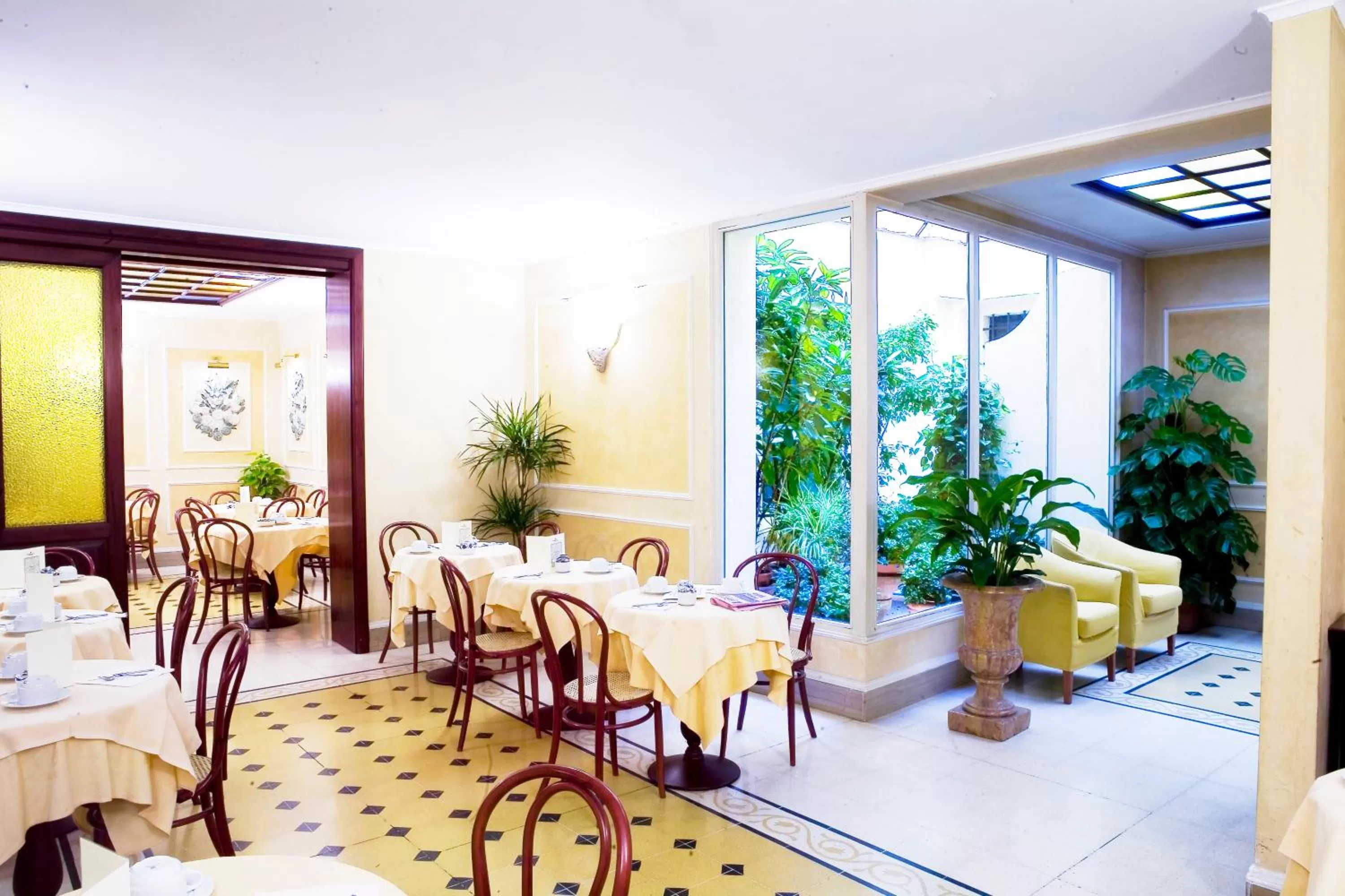 Restaurant/places to eat in Corona D'Italia