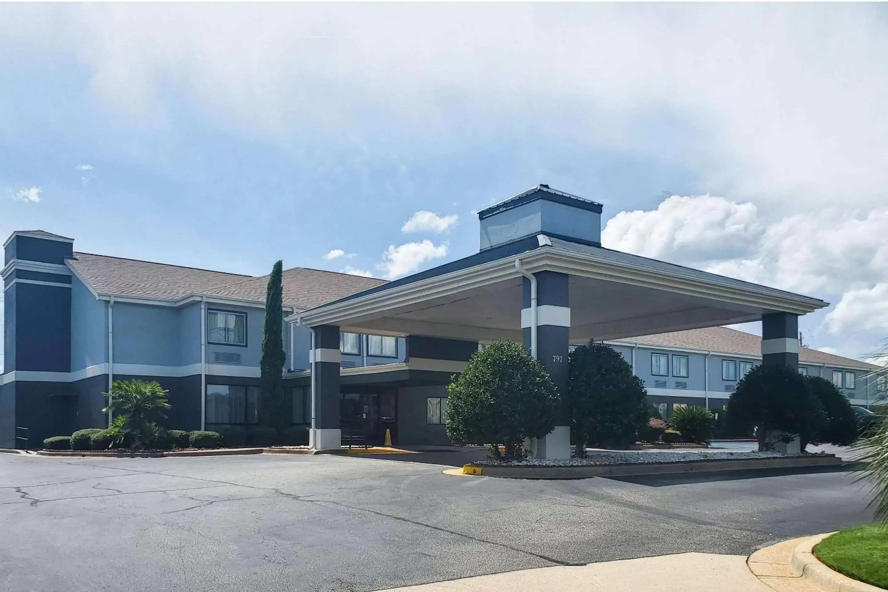 Property Building in Quality Inn Prattville I-65