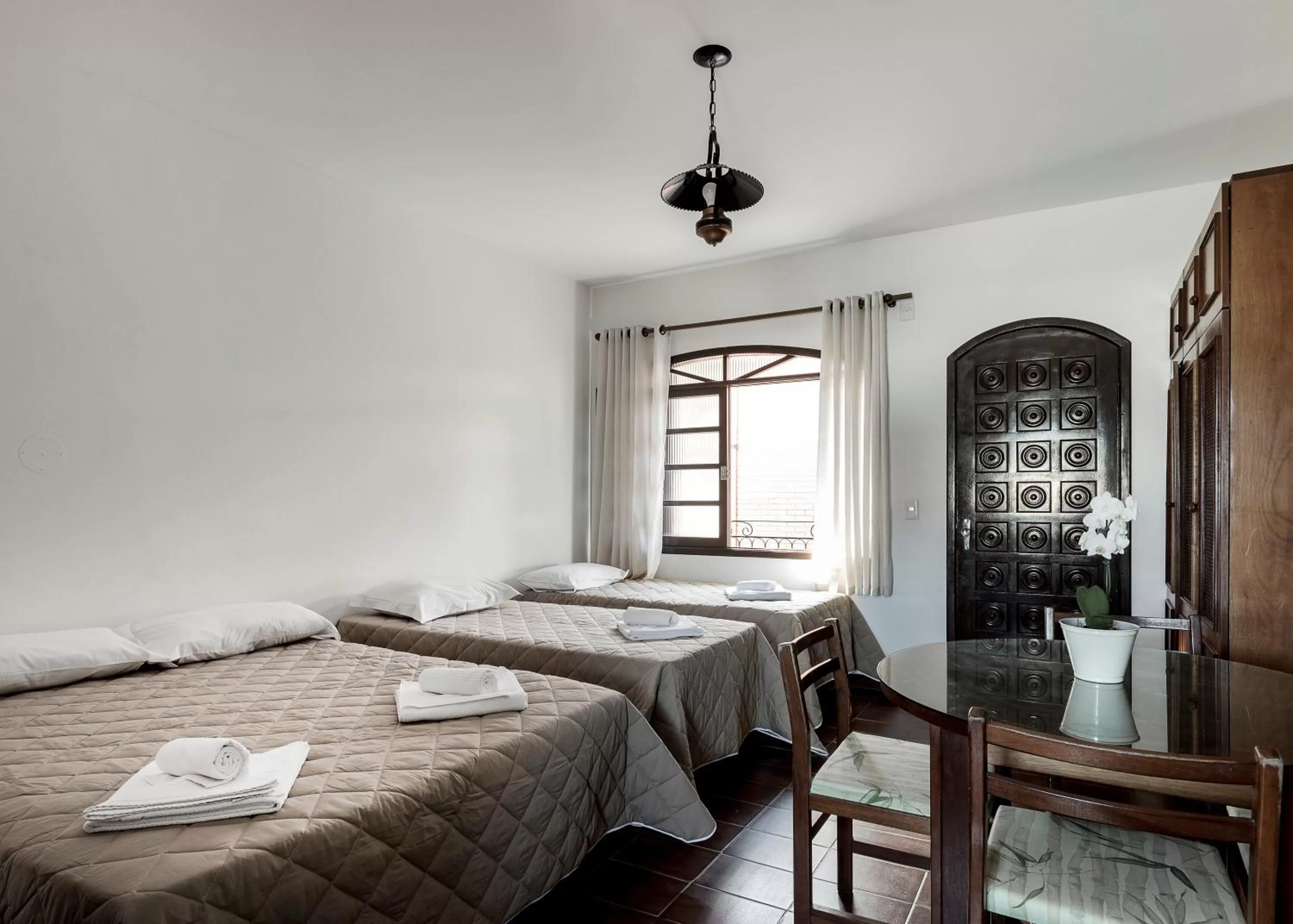 Photo of the whole room, Bed in Elite Hotel