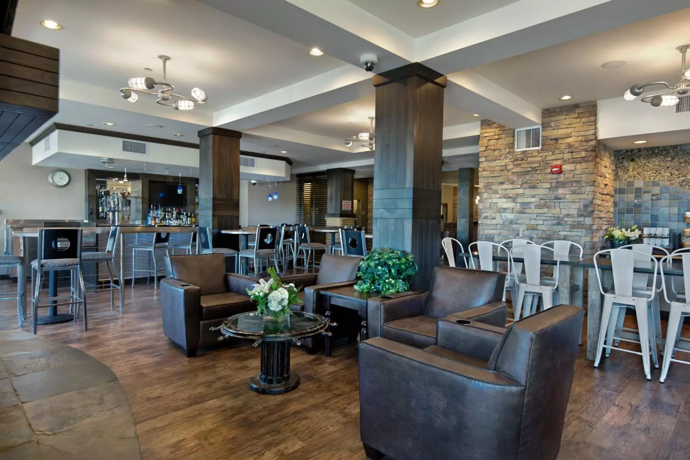 Restaurant/places to eat in Oxford Suites Silverdale