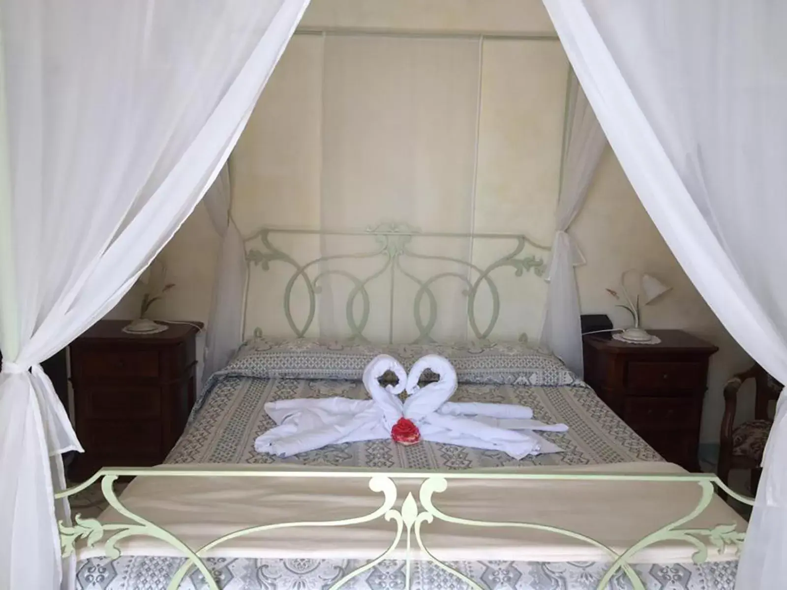 Bed in L'Antico Borgo Dei Limoni