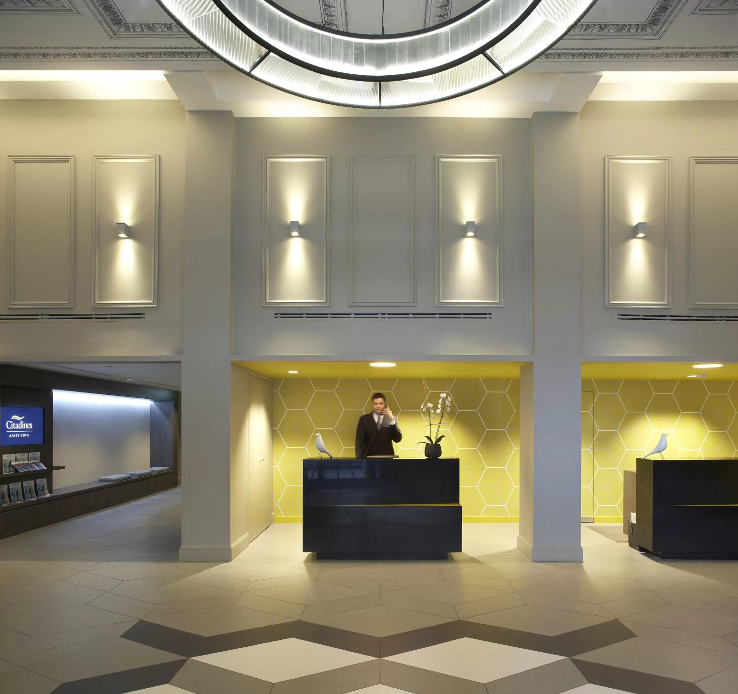 Lobby or reception in Citadines Trafalgar Square London