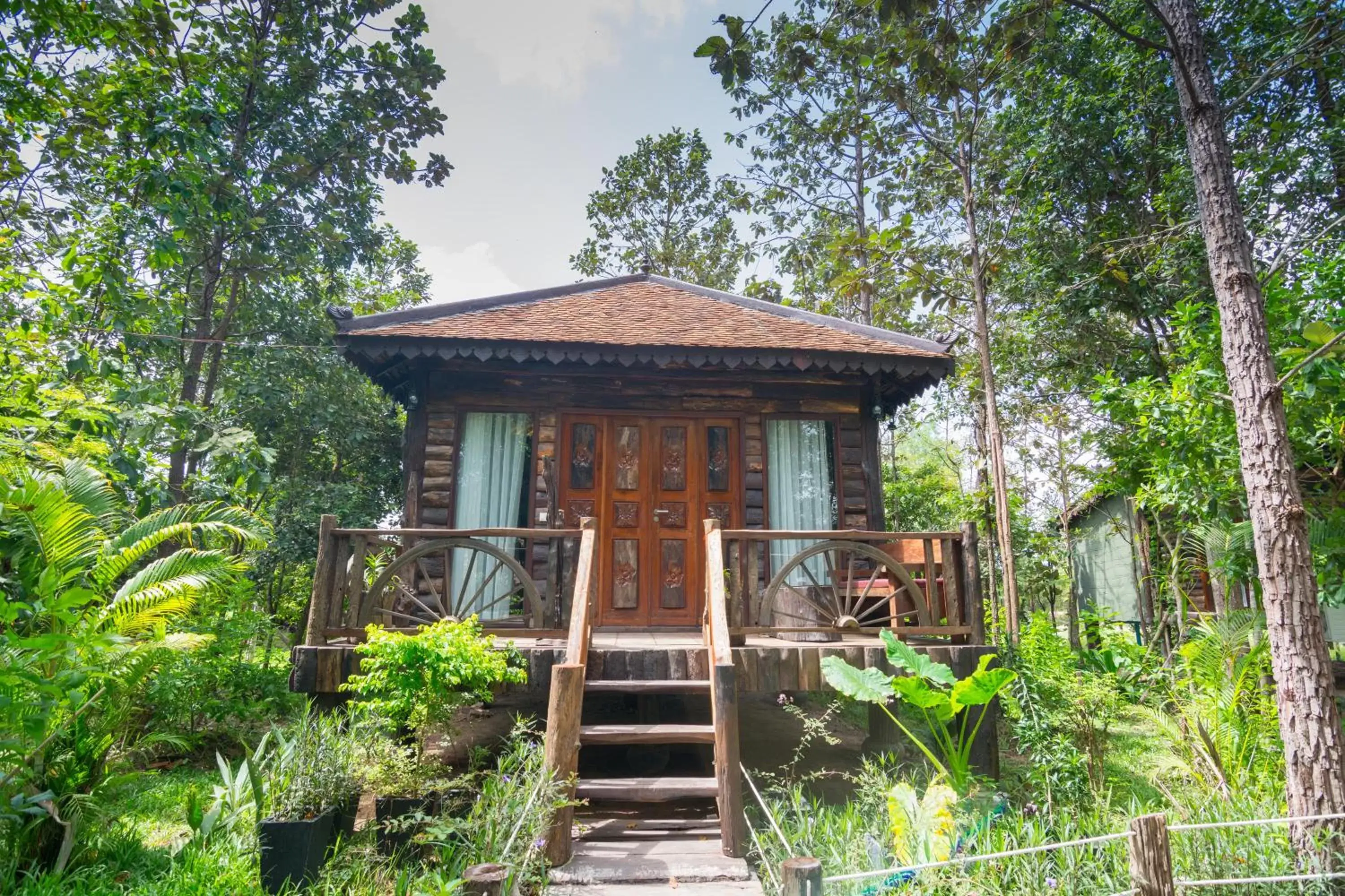 Facade/entrance, Property Building in Bong Thom Forest Lodge