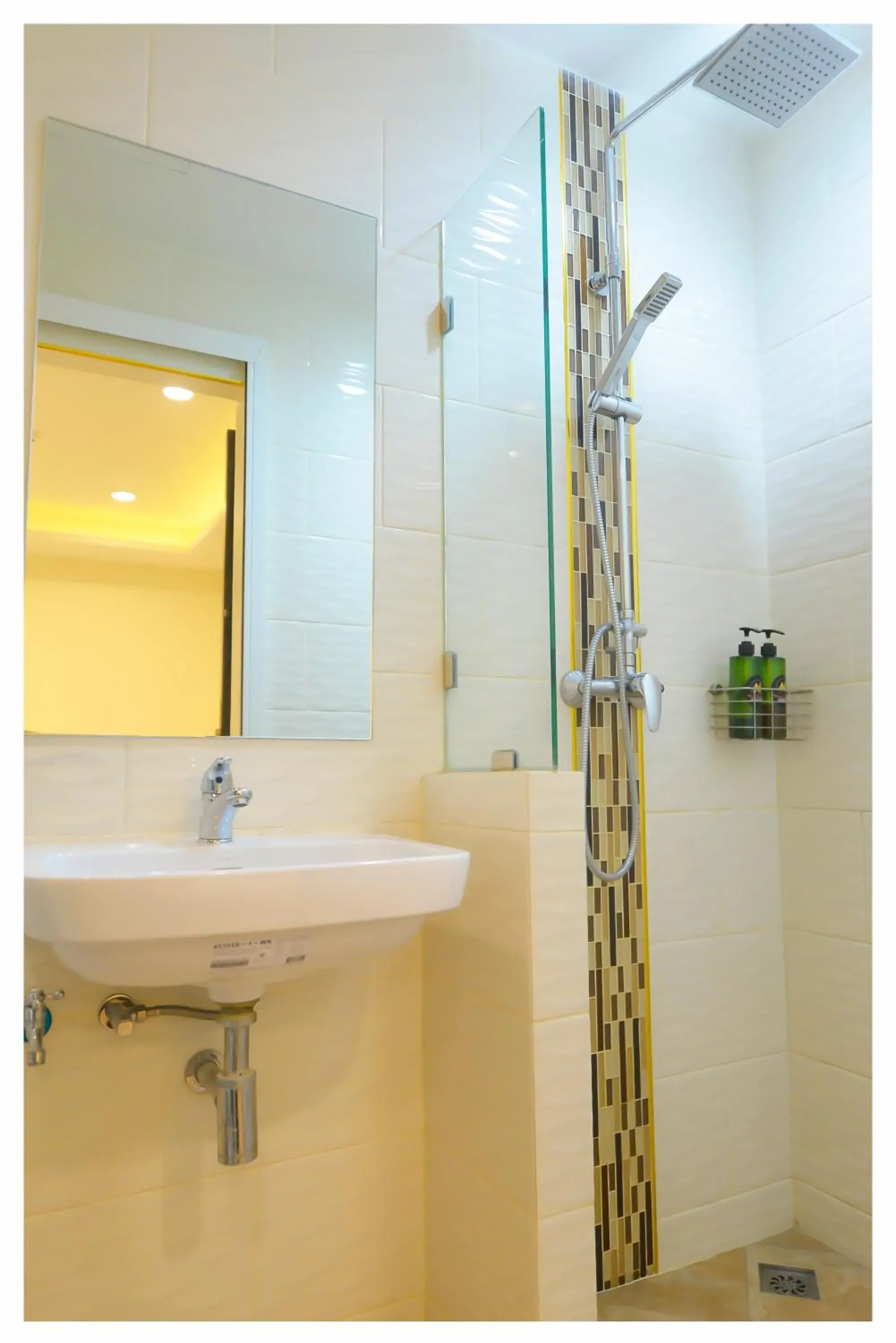 Bathroom in 4M Pratunam Hotel