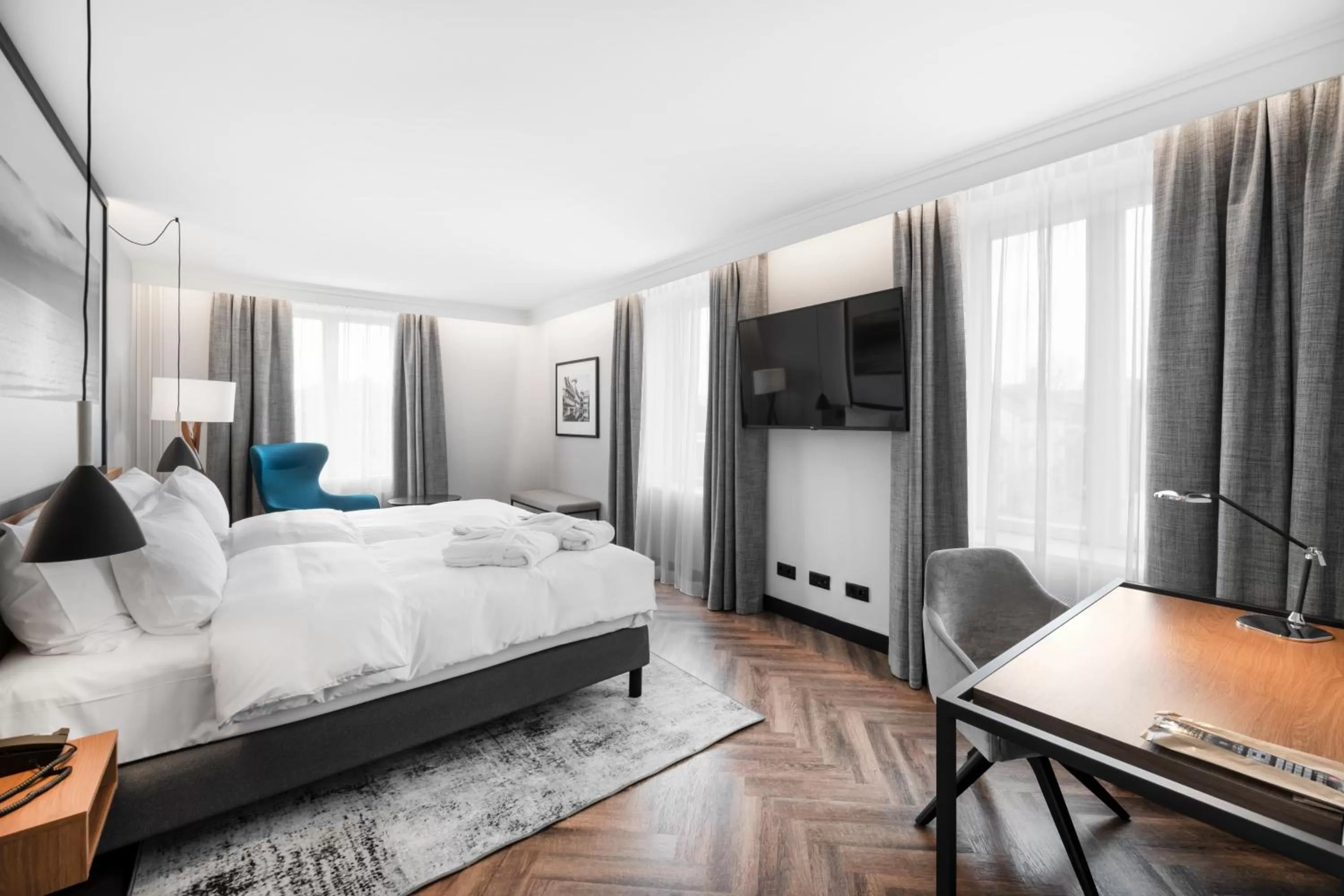 Bed in MERCURE KLAIPEDA CITY HOTEL, Meetings, Events, Restaurant & Bar - Accor Group, Pet Stay FREE