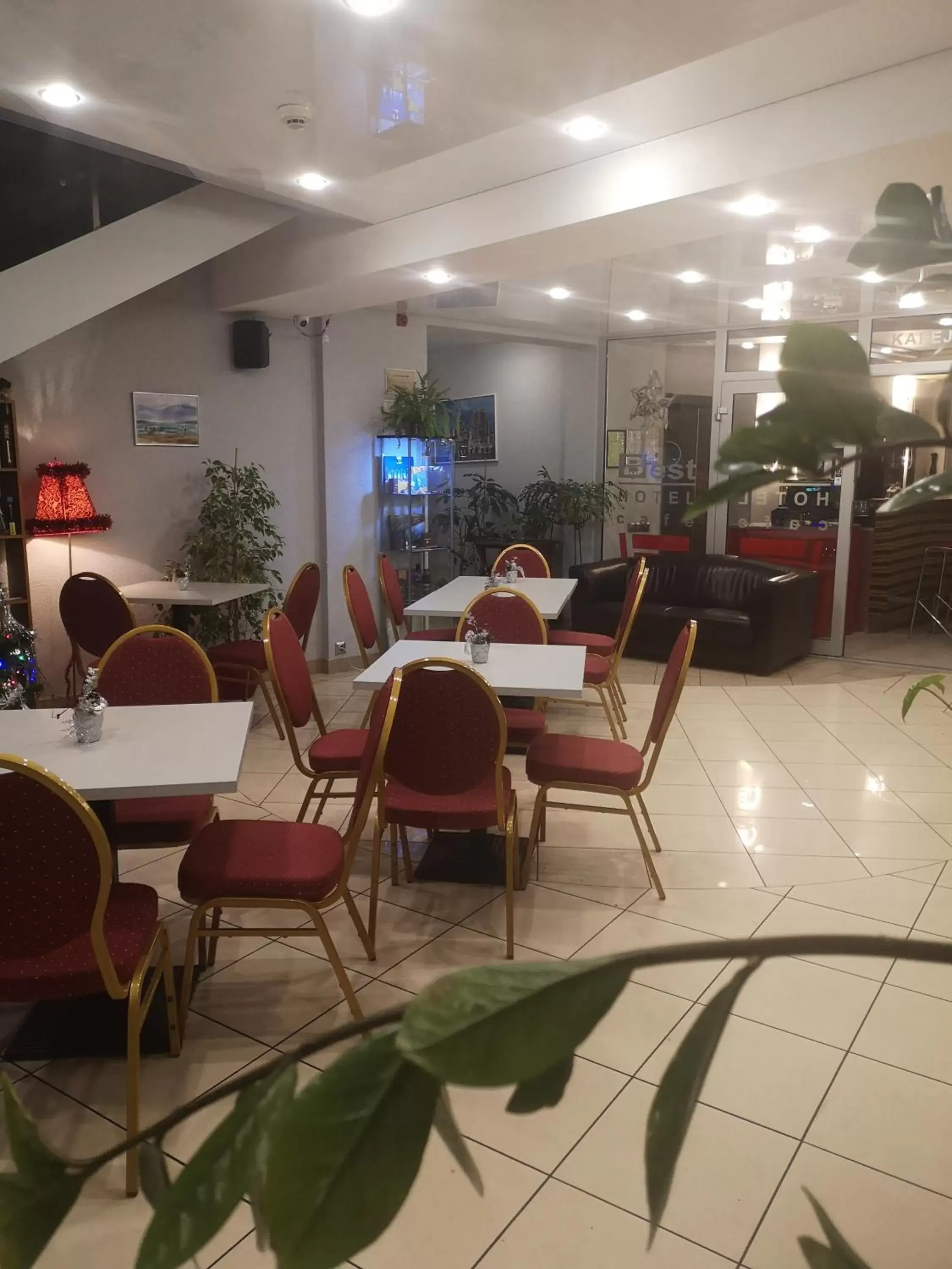Lobby or reception in Hotel BEST with FREE PARKING