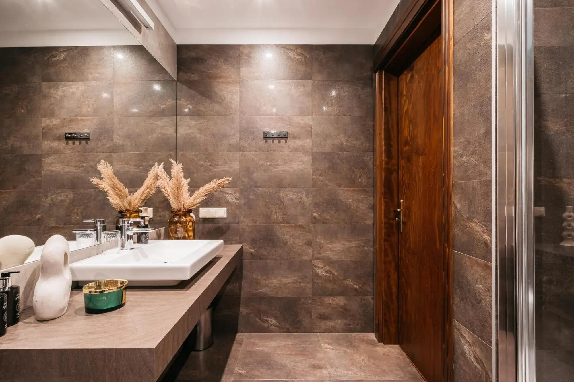 Shower, Bathroom in Topolowa Residence