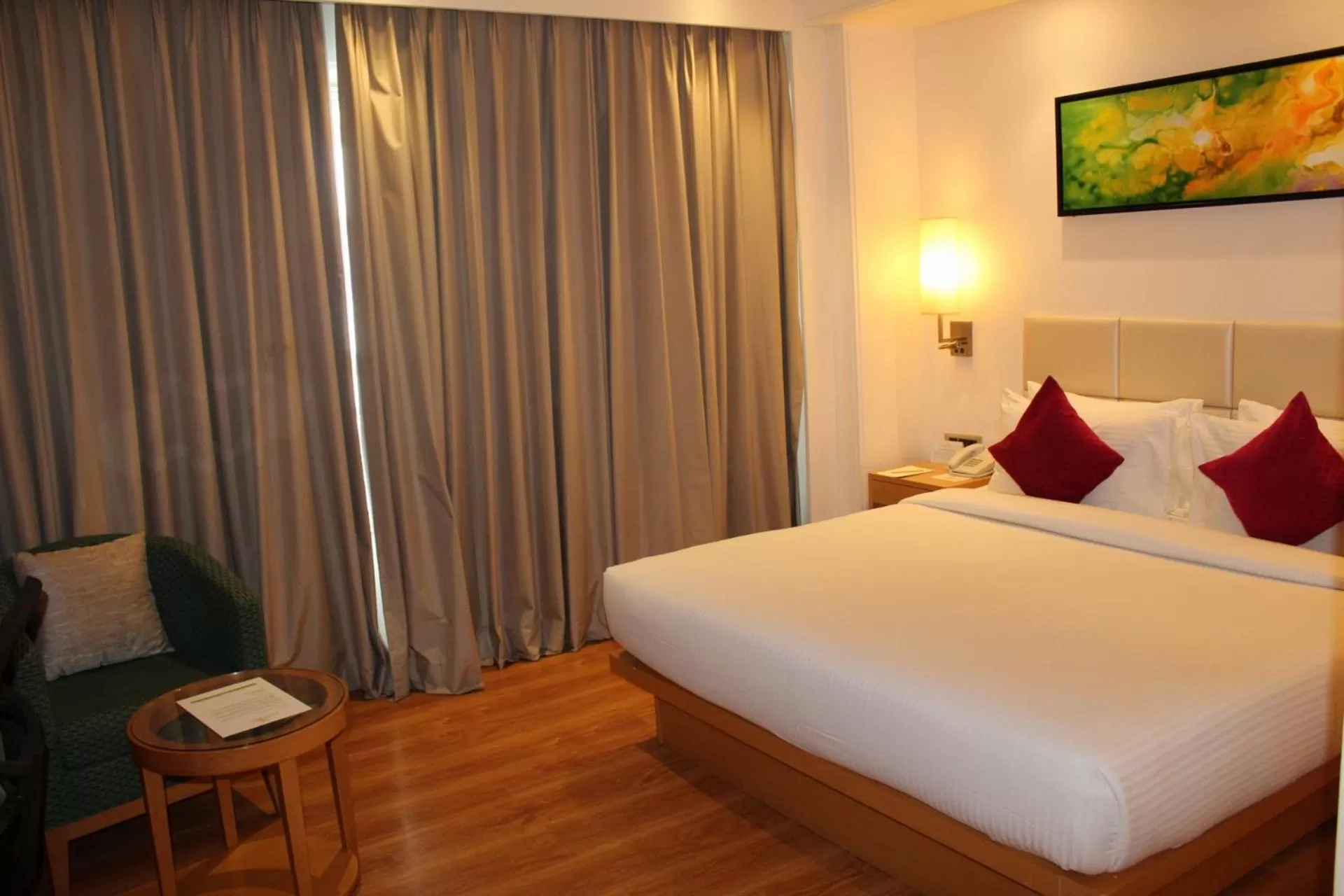 Bed in Pearltree Hotels And Resorts