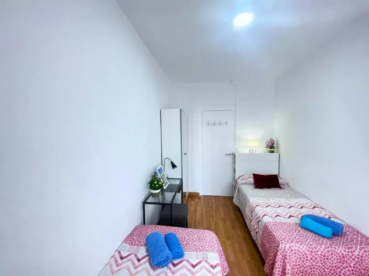 Bed in Habitaciones Rambla Catalunya