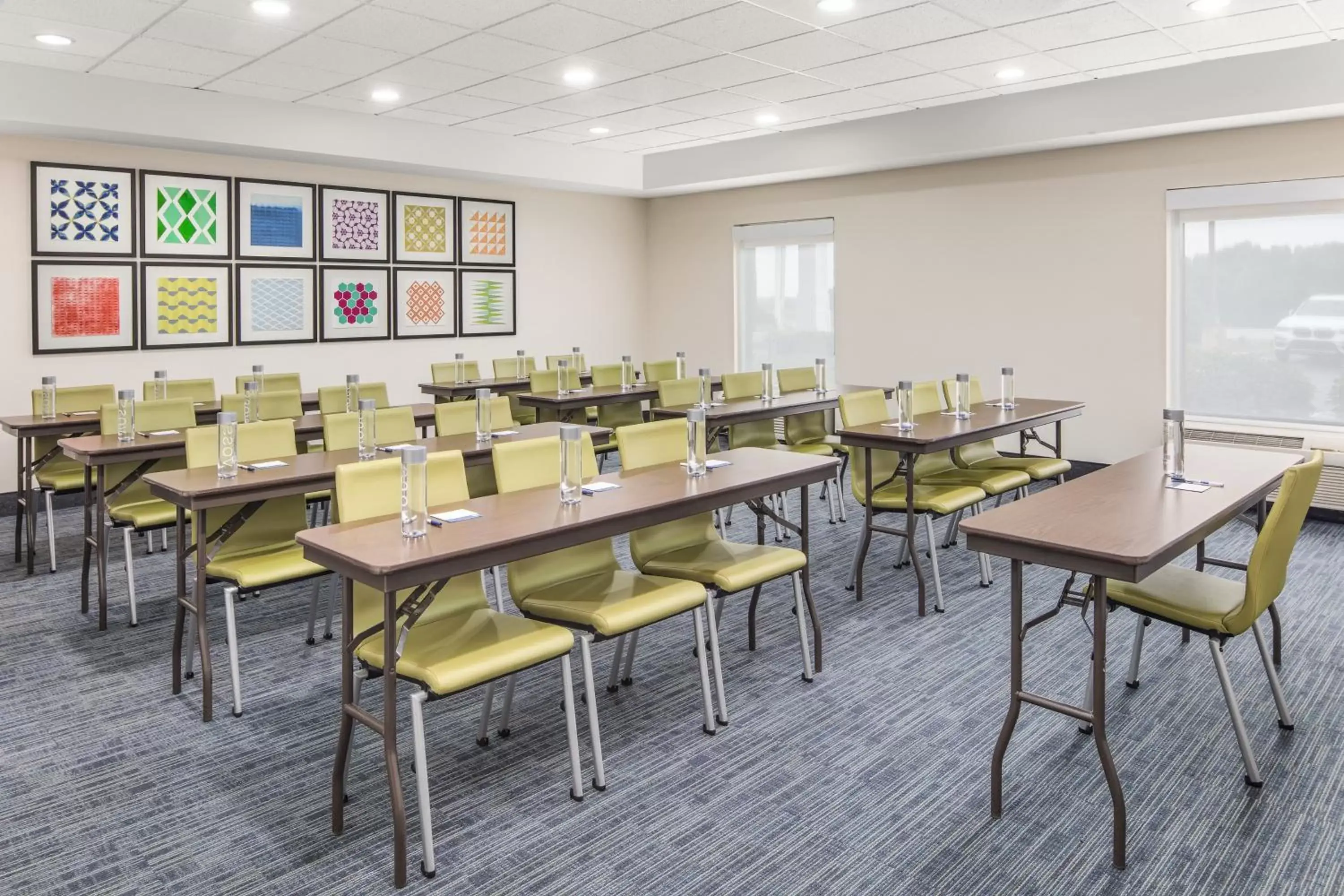 Meeting/conference room, Restaurant/Places to Eat in Holiday Inn Express Hotels & Suites Greenville-Spartanburg/Duncan, an IHG Hotel