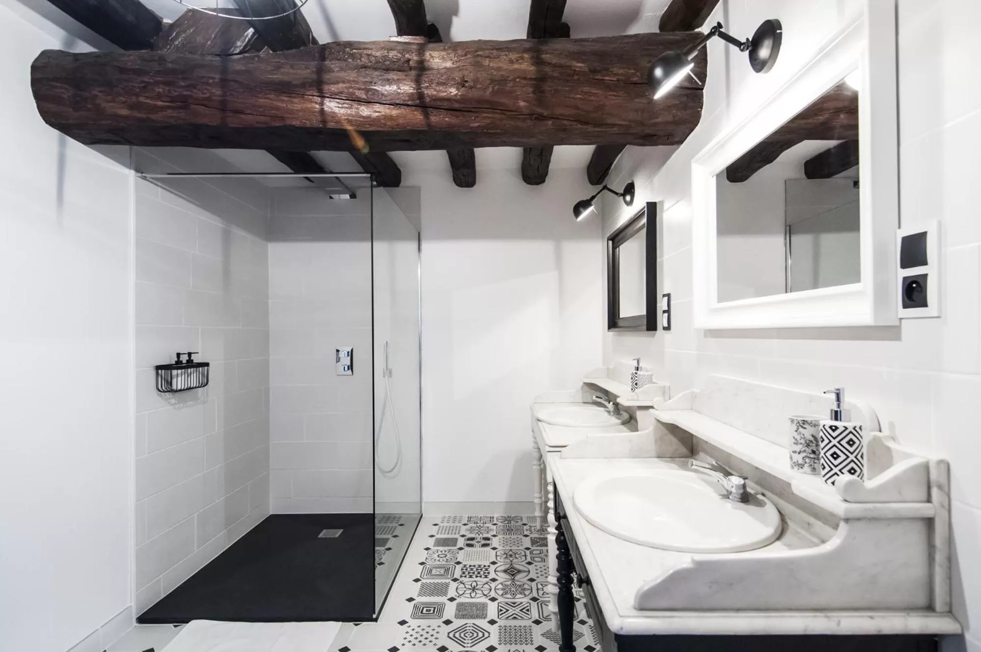 Bathroom in Jardin des Sens, la Rente d'Eguilly