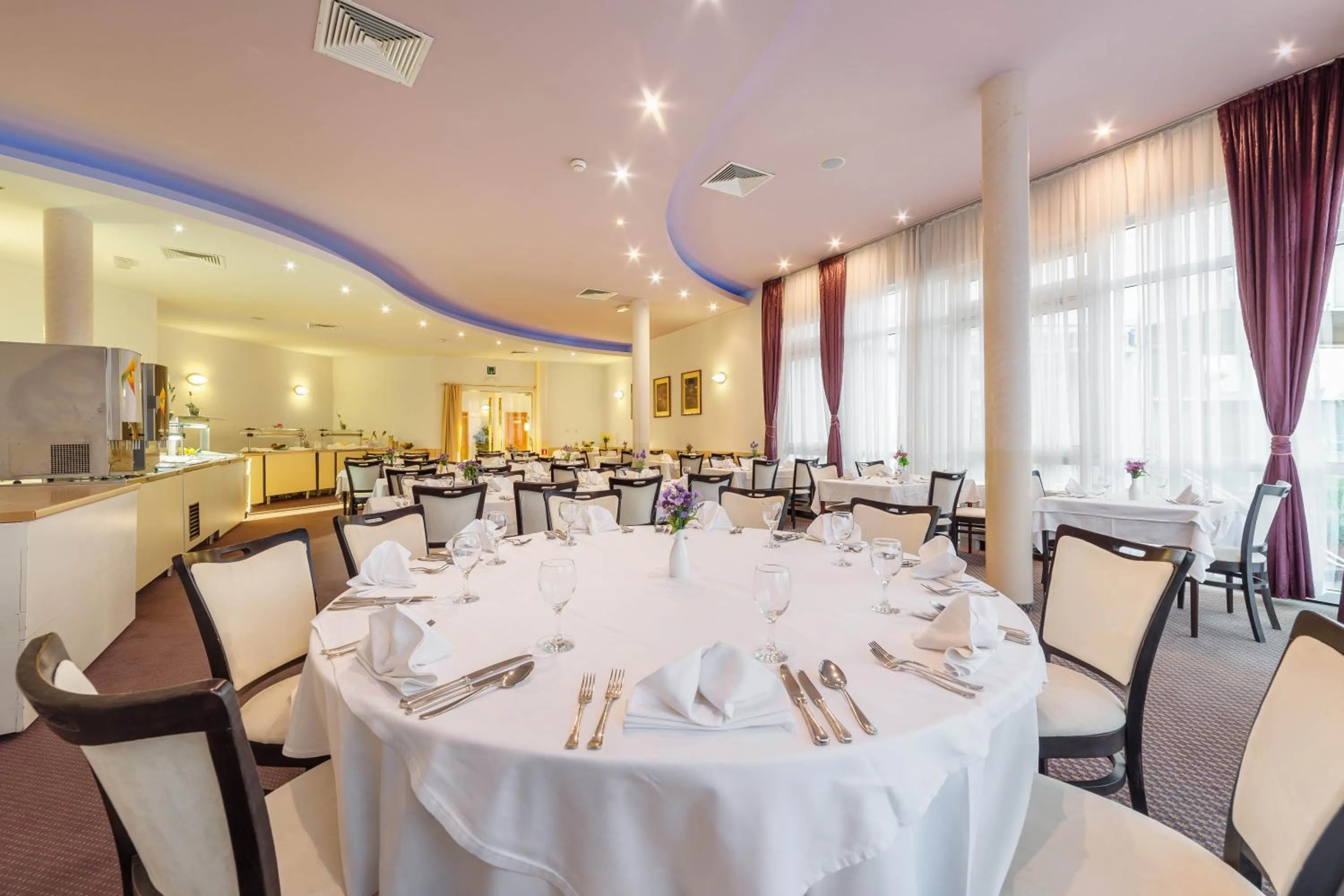 Restaurant/places to eat in Hotel Punta