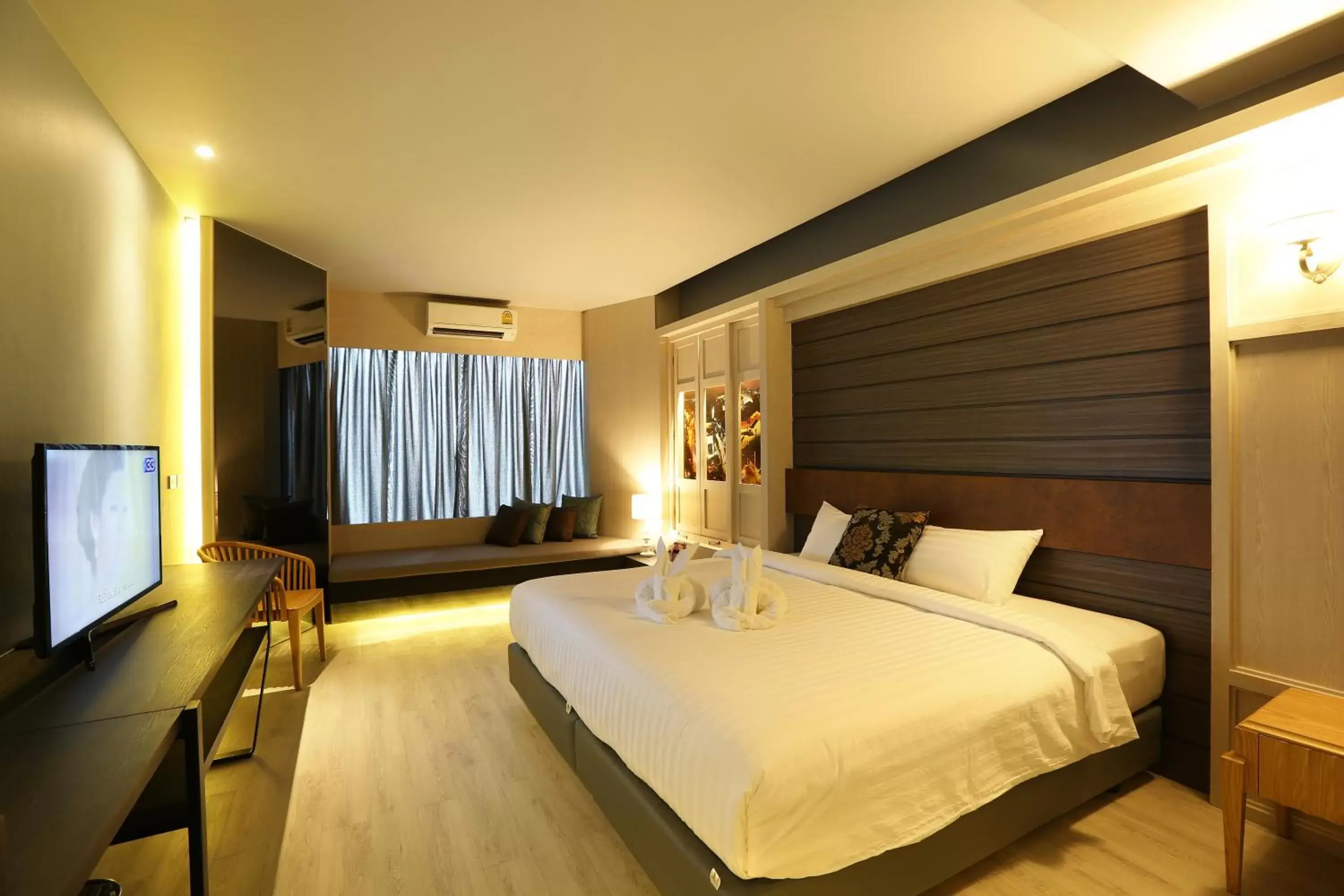 Bedroom, Bed in Hatyai Signature Hotel