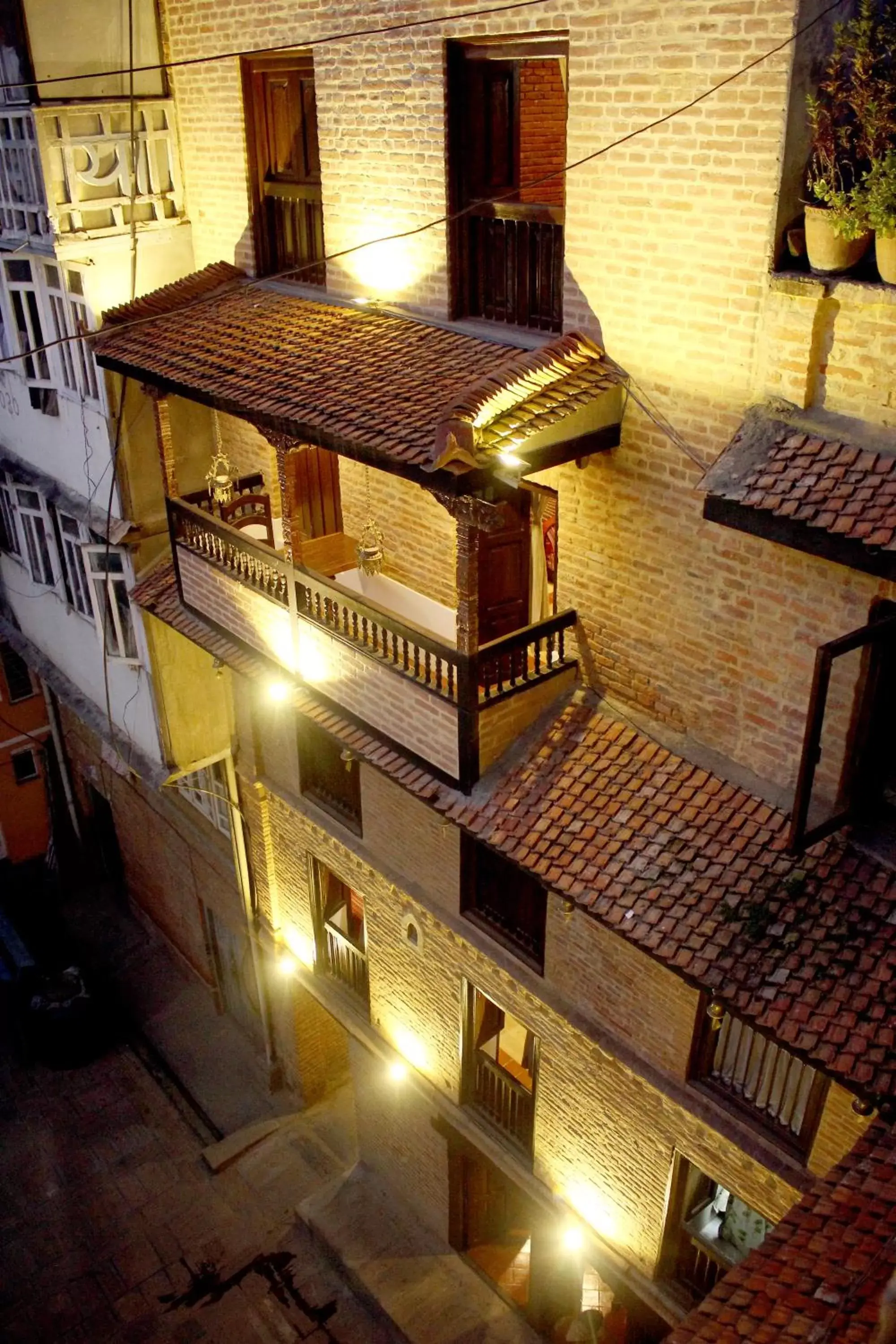 Facade/entrance, Balcony/Terrace in Temple House