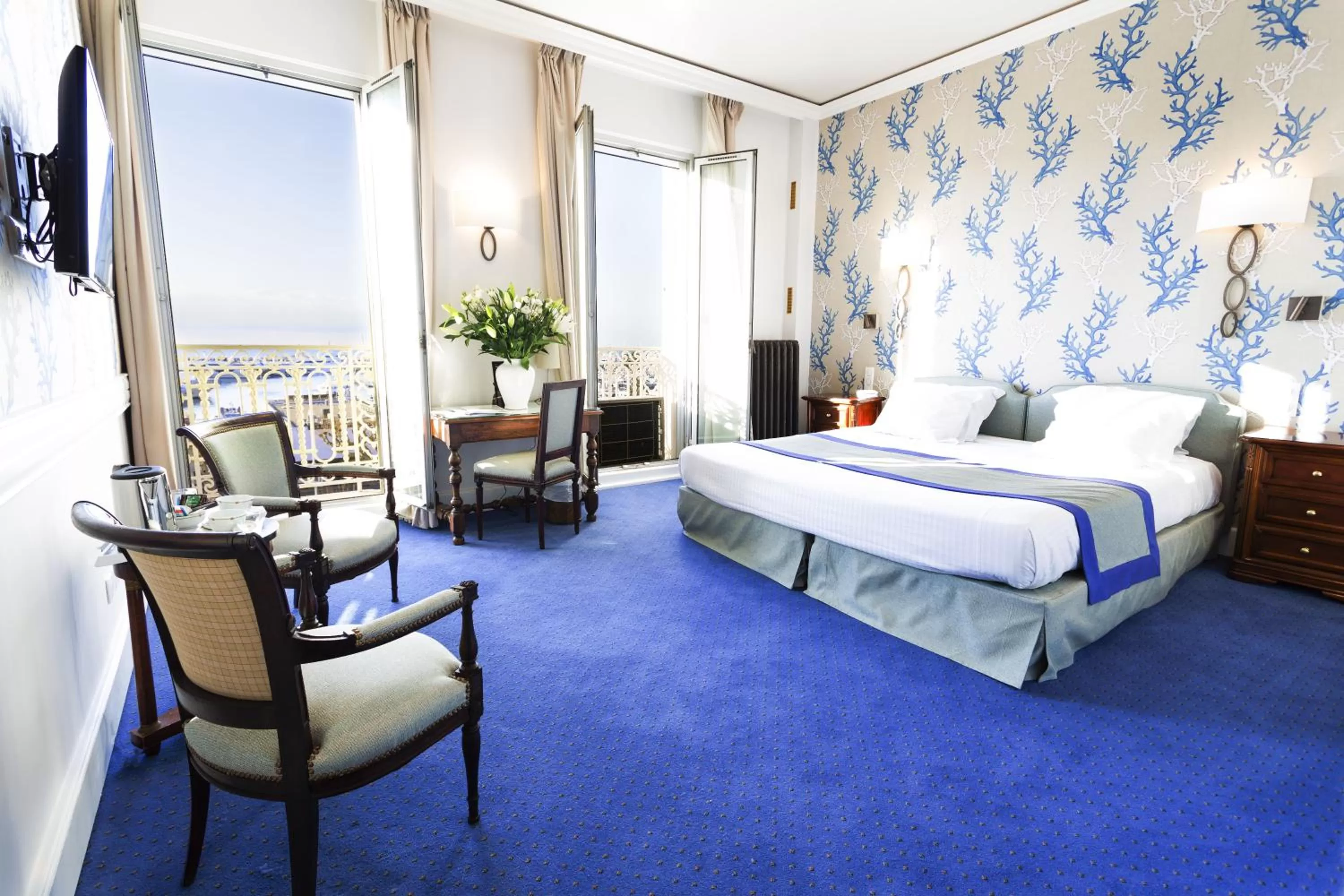 Bed in Hotel Splendid