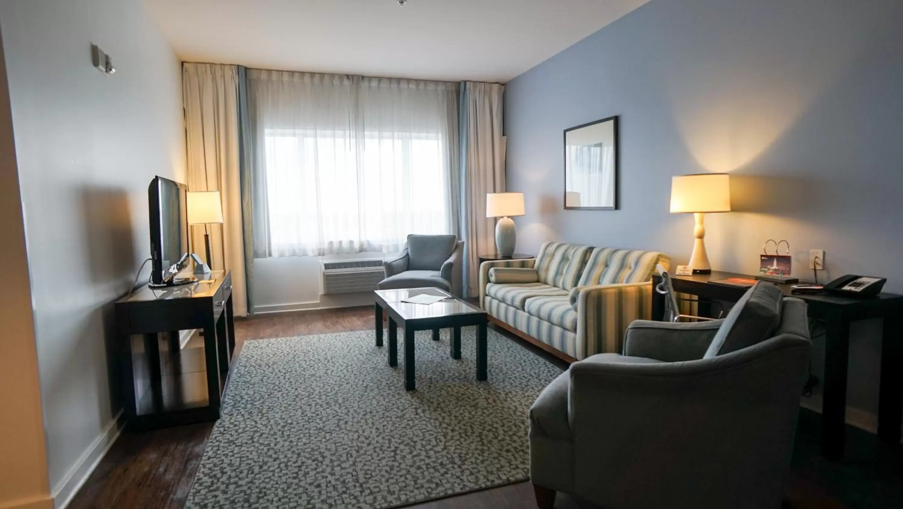 Photo of the whole room, Seating Area in The Banyan Hotel Fort Myers, Tapestry Collection by Hilton