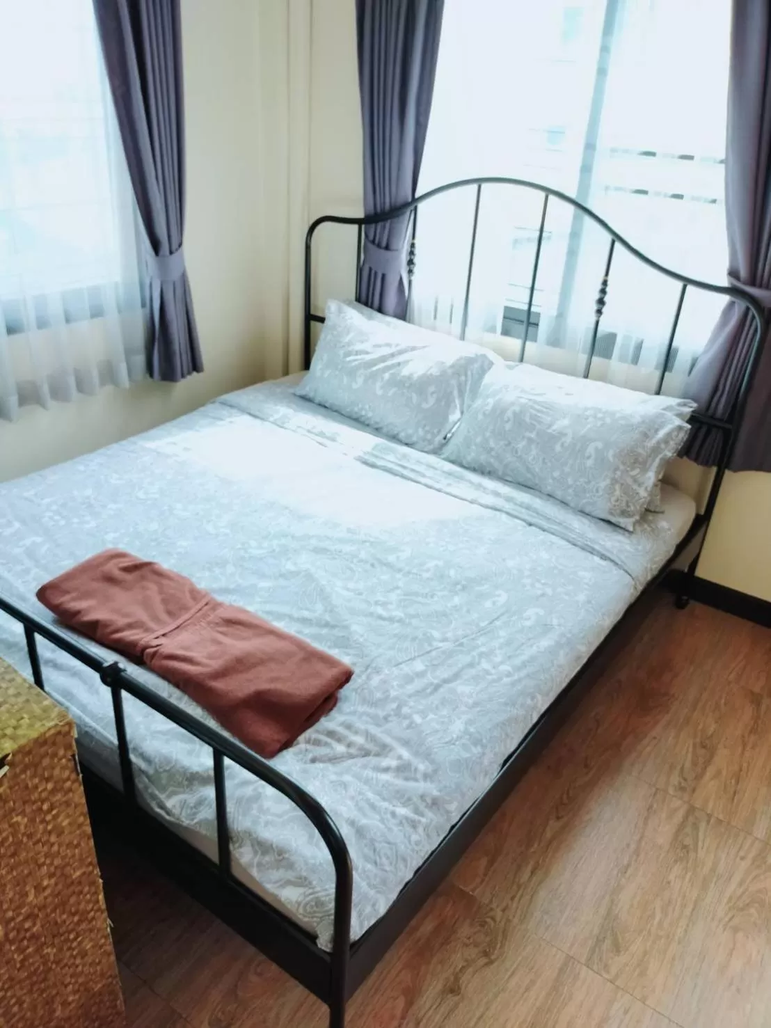 Bed in The Cube Sathorn Boutique Hotel เดอะ คิวบ์ สาทร บูติค โฮเทล Near BTS Surasak