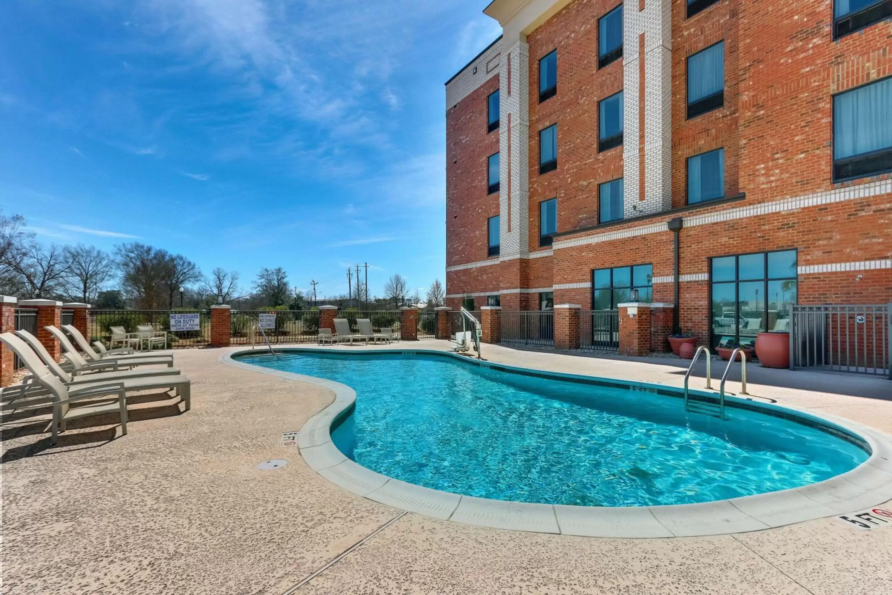 Pool view, Swimming Pool in Hampton Inn & Suites - Hartsville, SC