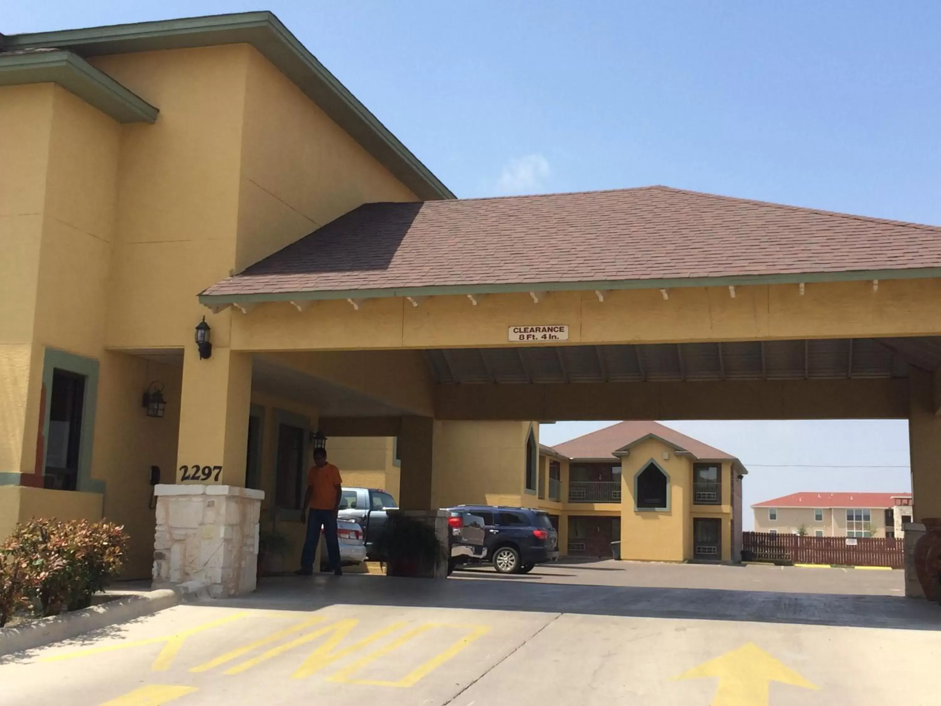 Facade/entrance in Country Hill Inn & Suite Eagle Pass