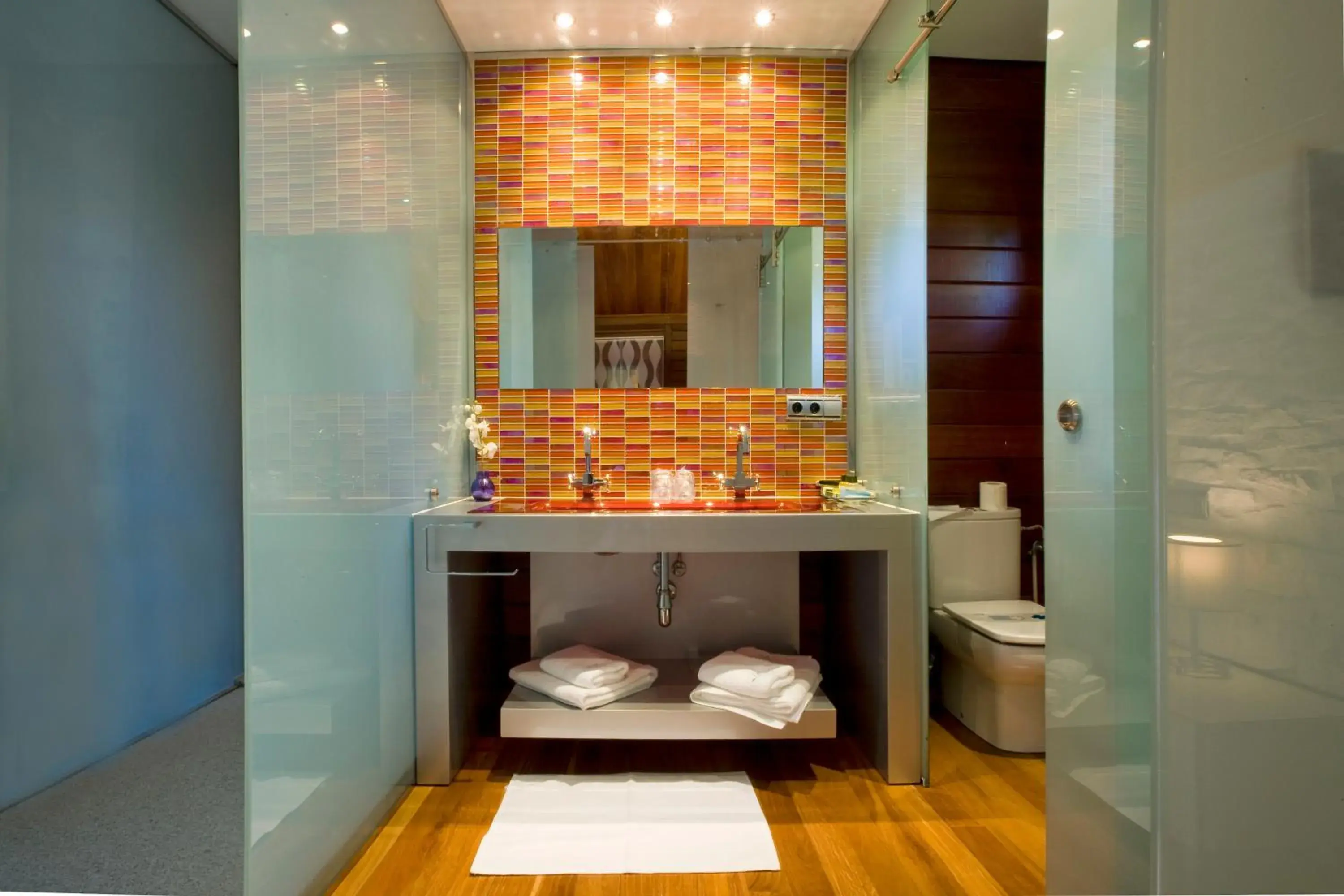 Toilet, Bathroom in Complejo La Ciguena Hotel