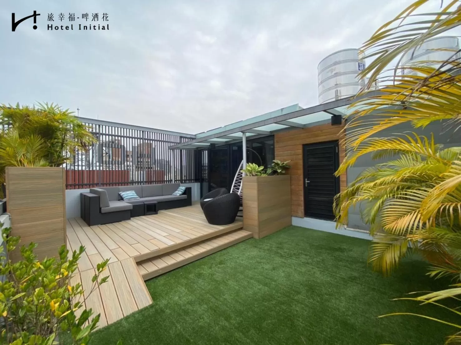 Patio in Hotel Initial-Beer