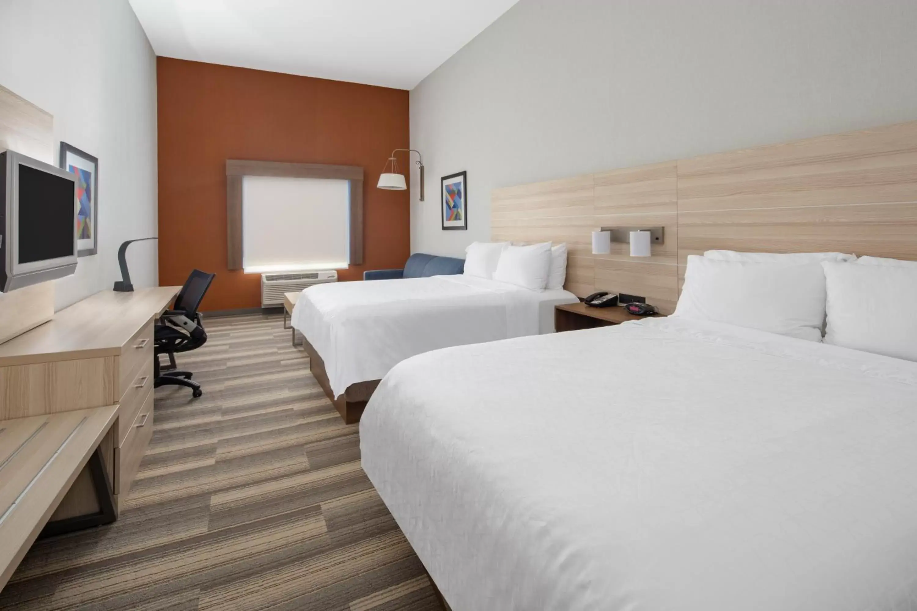Bed in Holiday Inn Express Ontario, an IHG Hotel