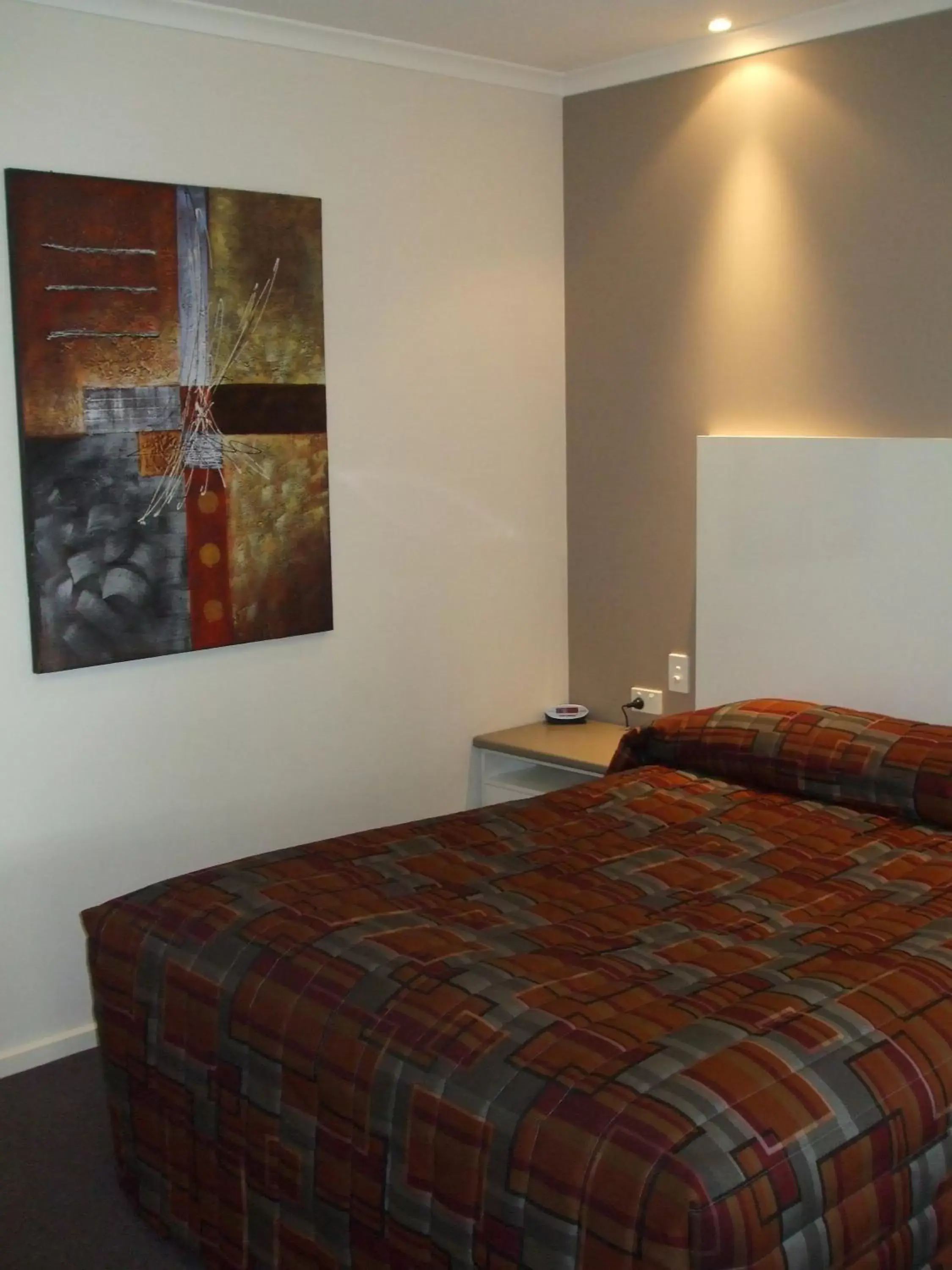 Bed in McLaren Vale Motel & Apartments