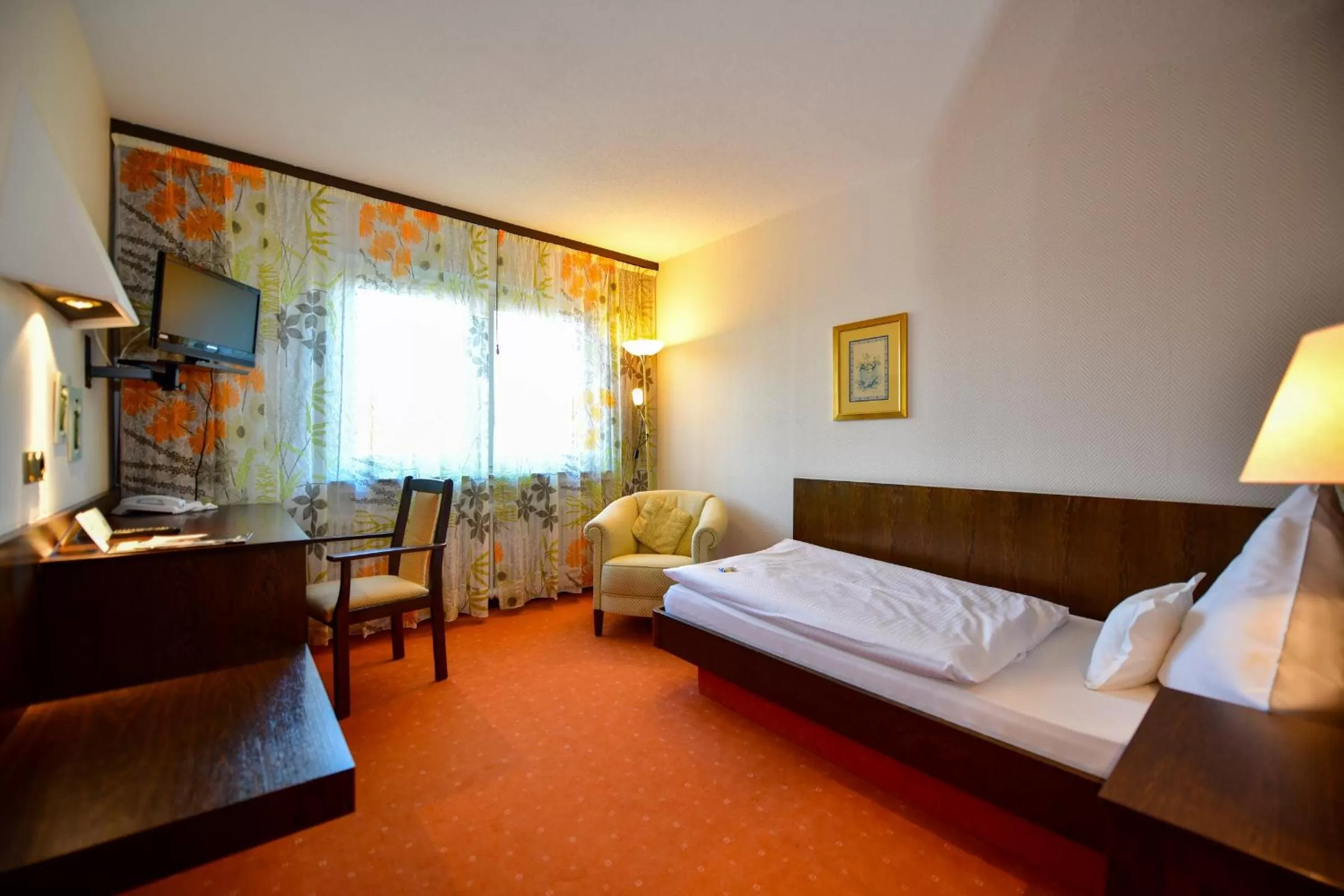 Bed in Hotel Zur Post