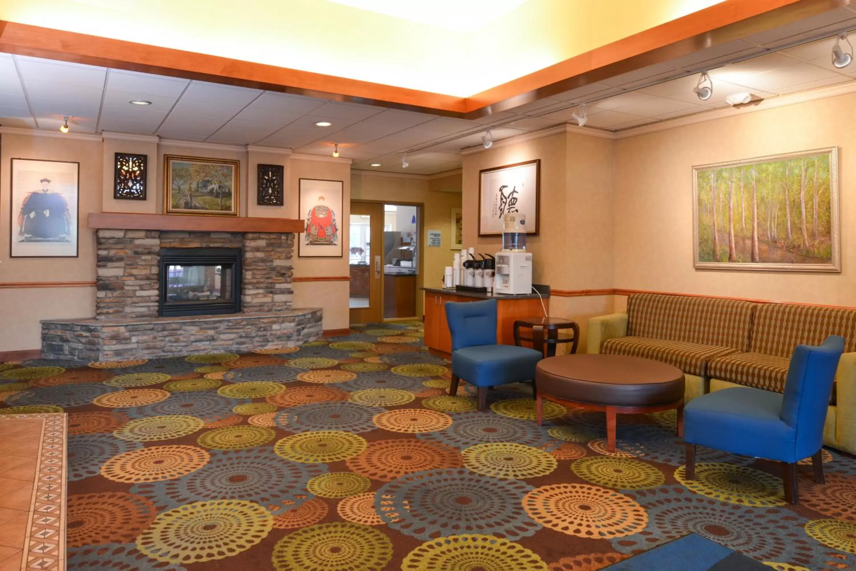 Property building, Lounge/Bar in Holiday Inn Express St Croix Valley, an IHG Hotel