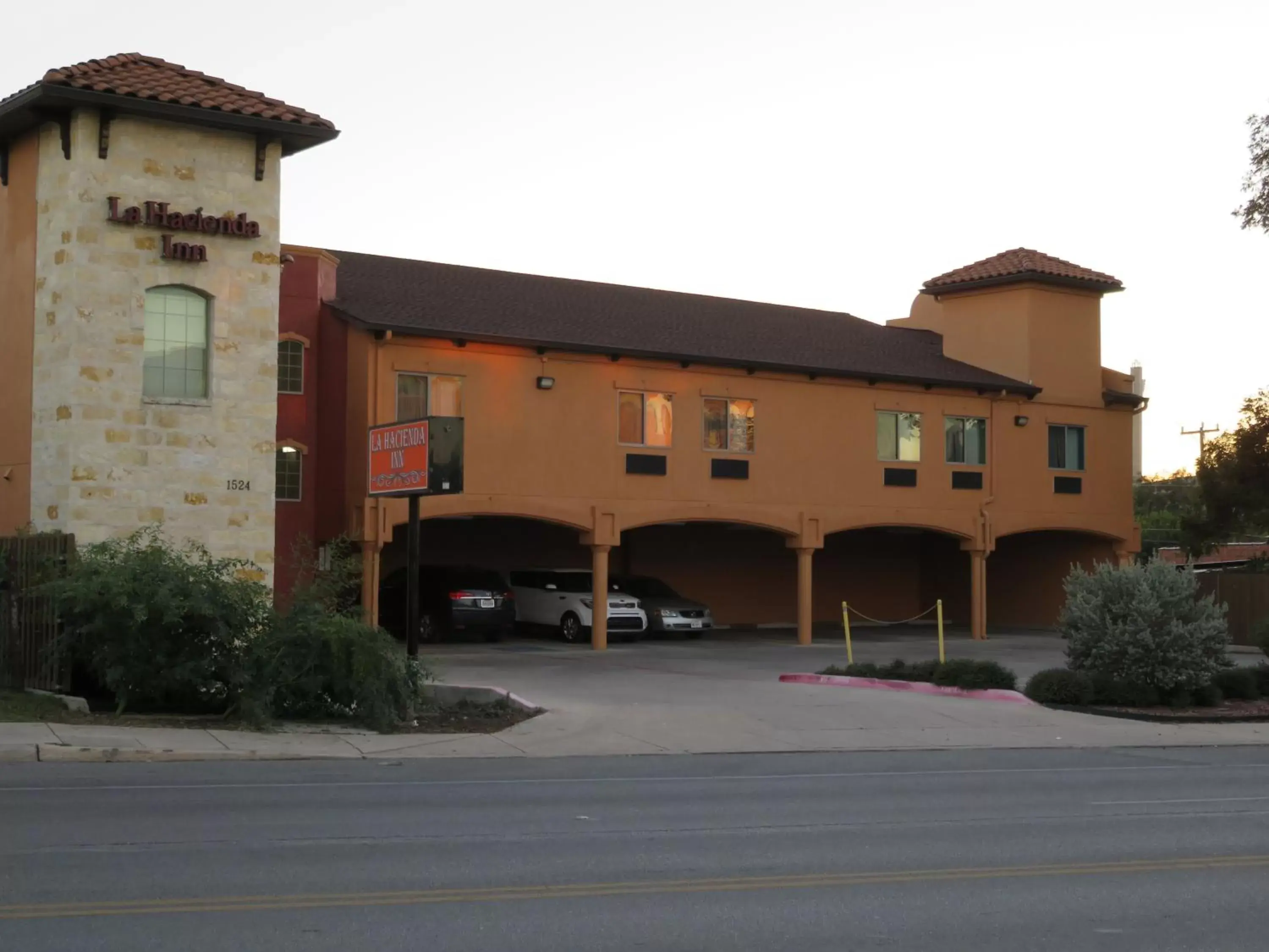 Facade/entrance, Property Building in La Hacienda Inn